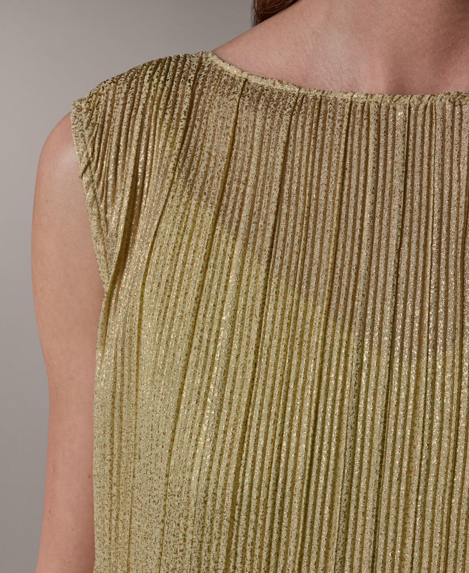 Petite Boat Neck Sleeveless Blouse