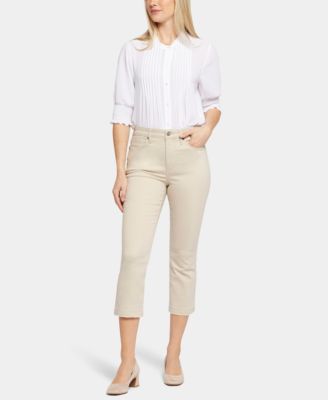 Petite Chloe Pull-On Capri Jeans