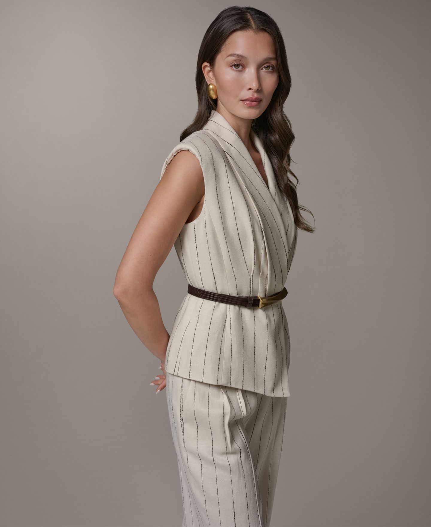 Женский жилет Donna Karan New York Belted Pinstripe Vest, Regular & Petite — фото 3