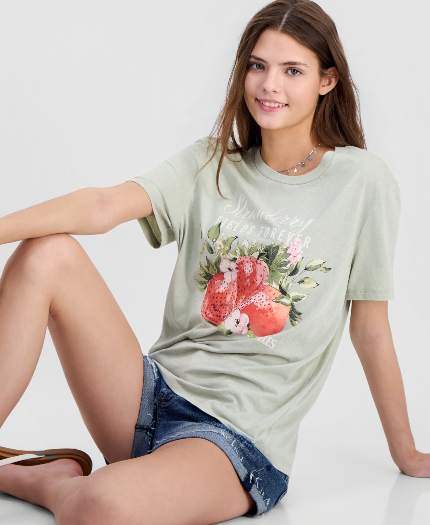 Juniors' The Beatles Mineral-Wash Tee
