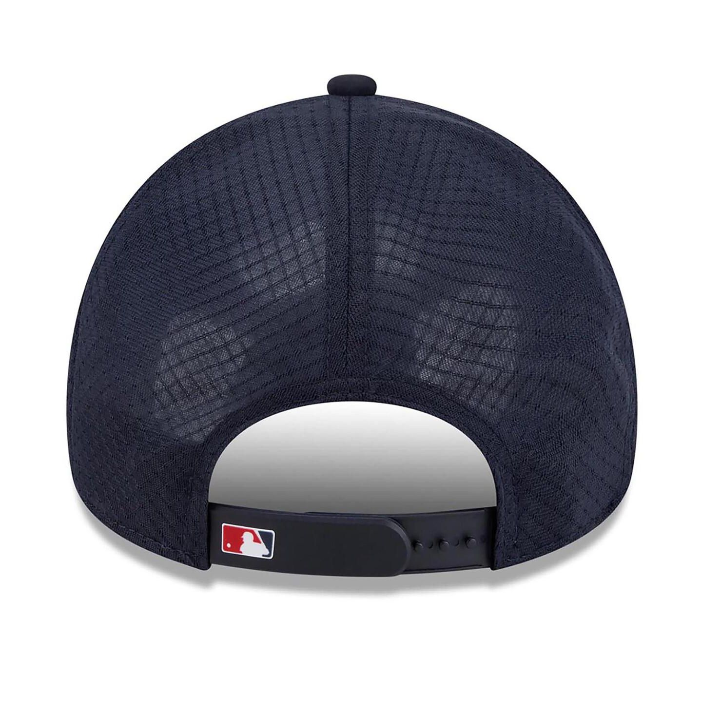 Мужская кепка New Era Navy Washington Nationals 2026 Batting Practice Apex 9FORTY Adjustable Trucker Hat — фото 4