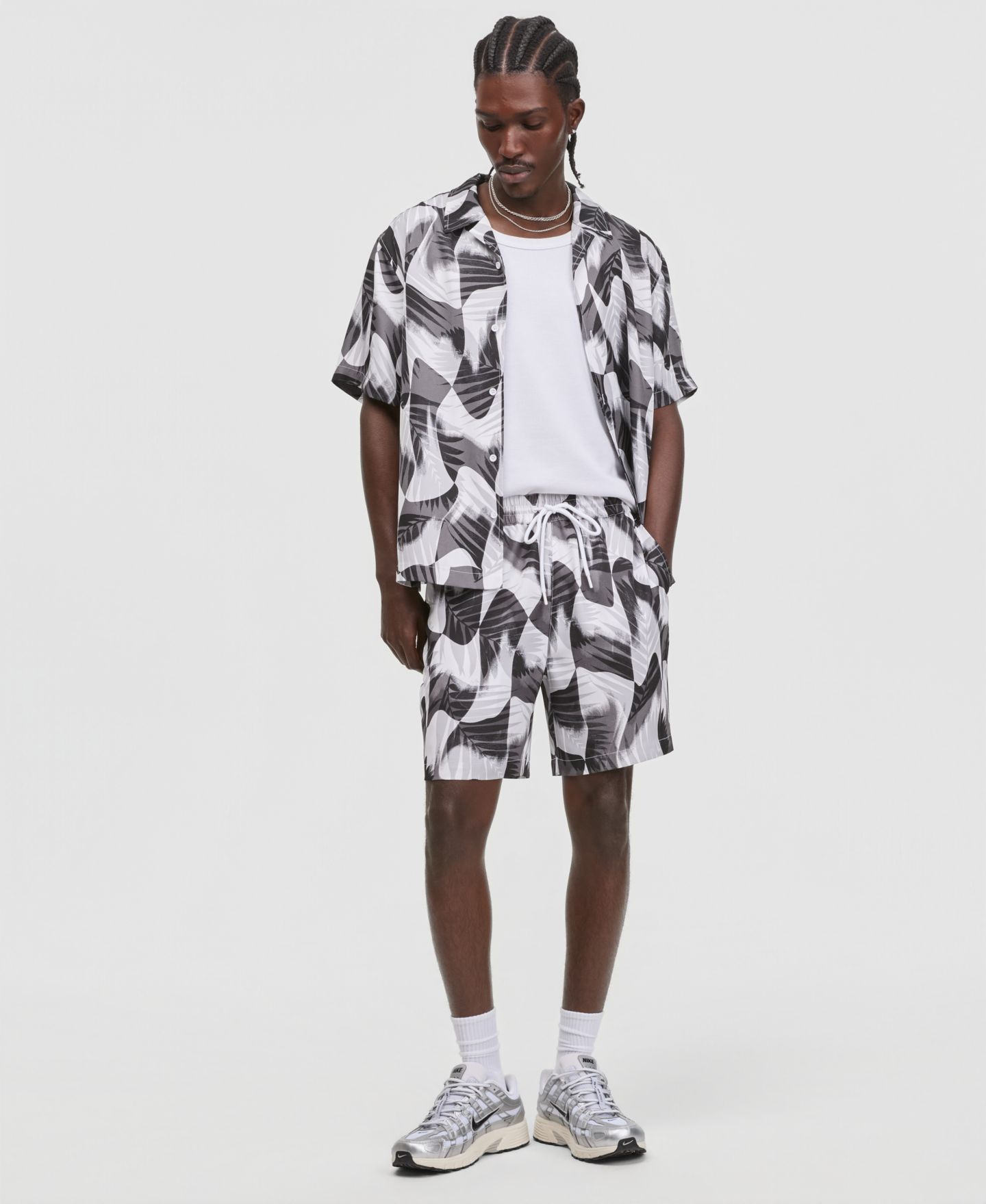 Мужские шорты Mode of One Groove Palm Drawstring 6.5" Shorts, цвет: Белый — фото 6