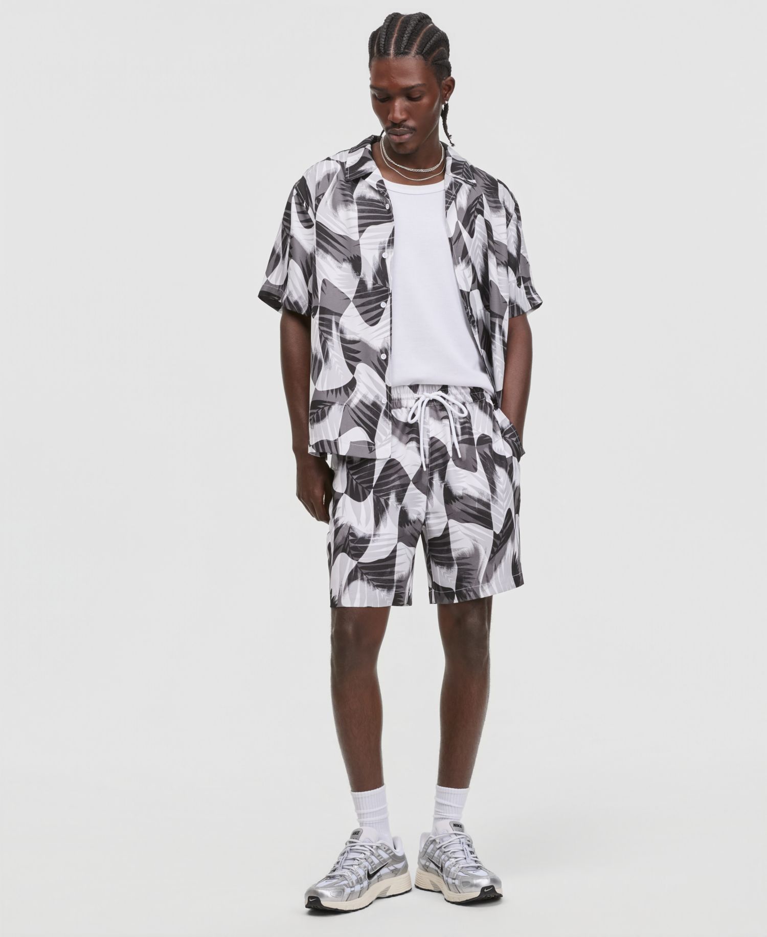 Men's Groove Palm Drawstring 6.5" Shorts