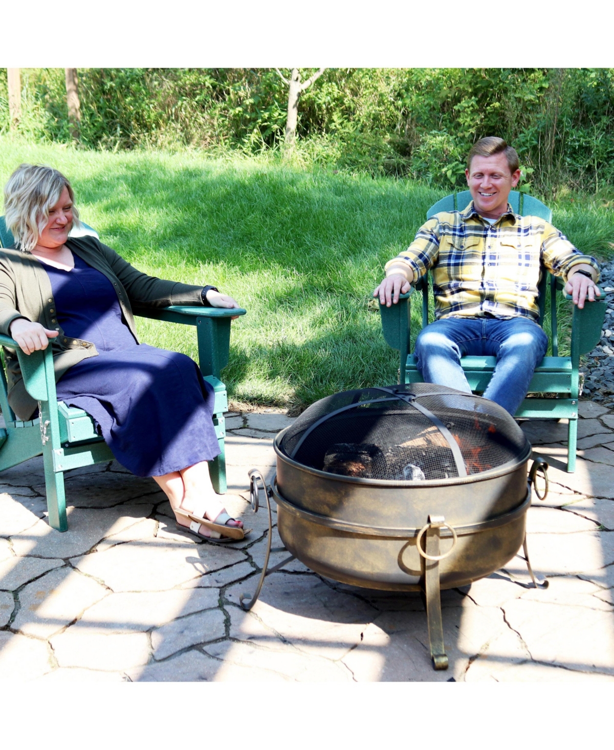 Outdoor Camping or Backyard Round Cauldron Fire Pit with Spark Screen, Log Poker