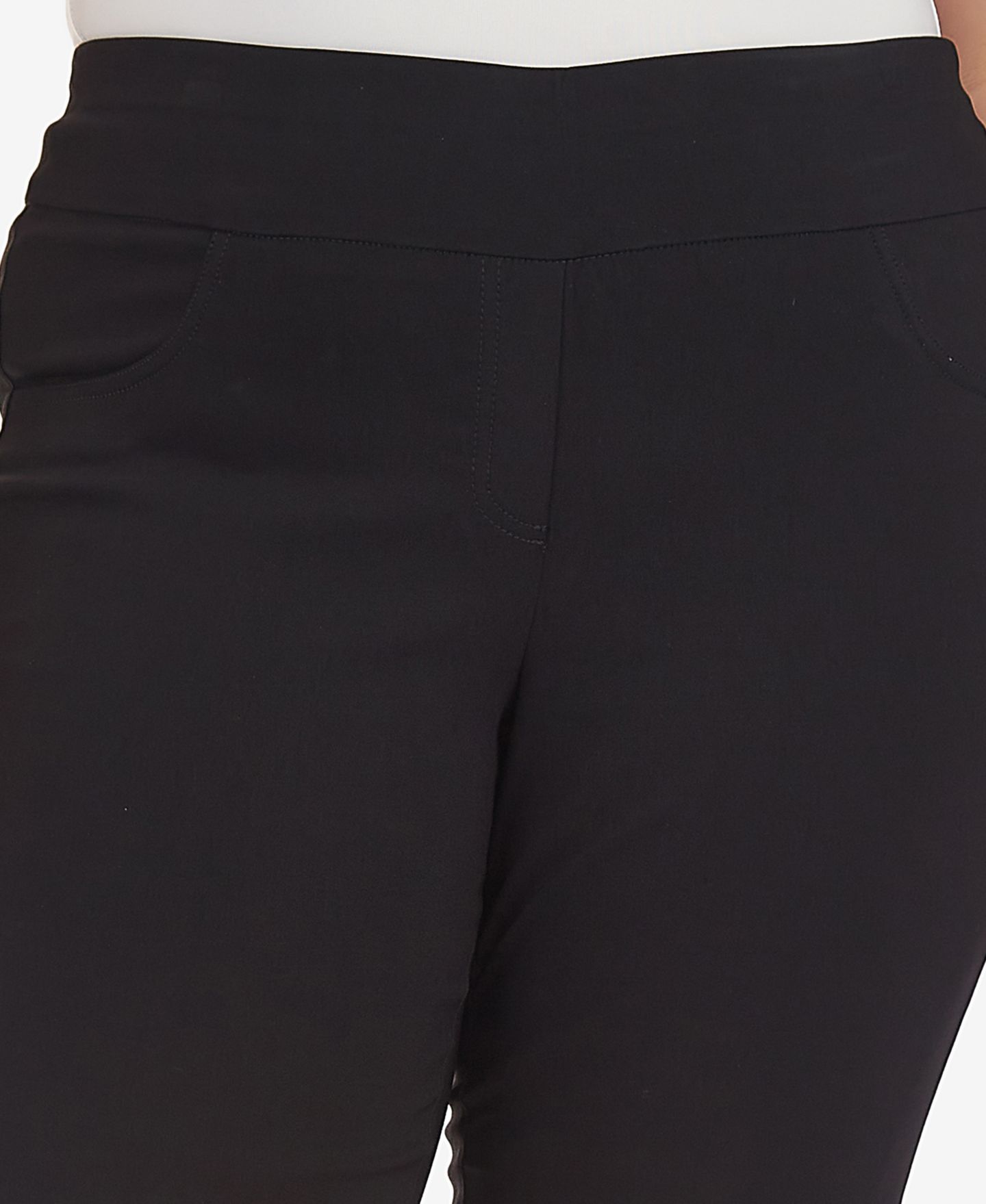 Женские шорты HEARTS OF PALM Plus Size Solid Color Tech Stretch Skimmer, цвет: Чёрный — фото 6