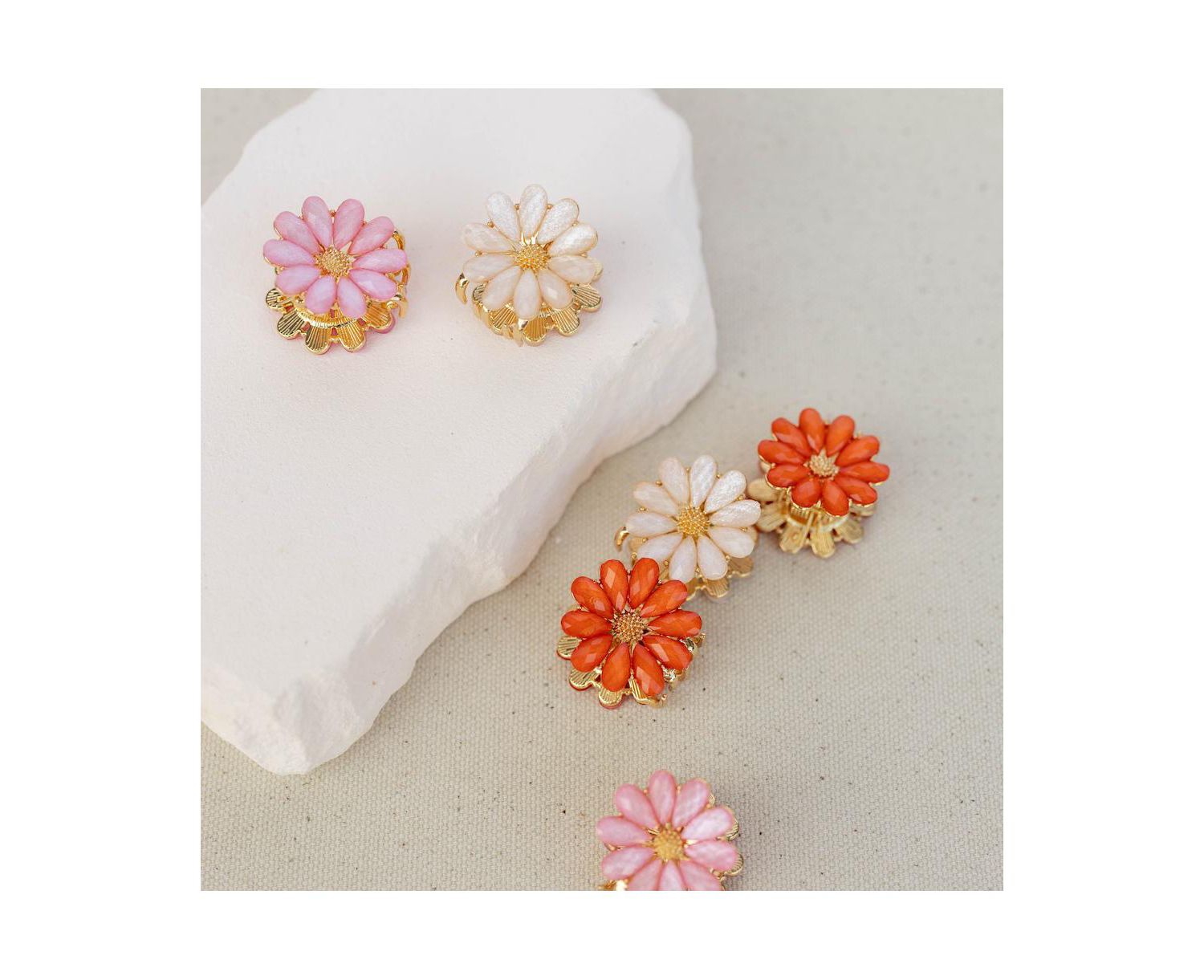 Women's Mini Claw Clip Set of 6 - Daisy Blooms