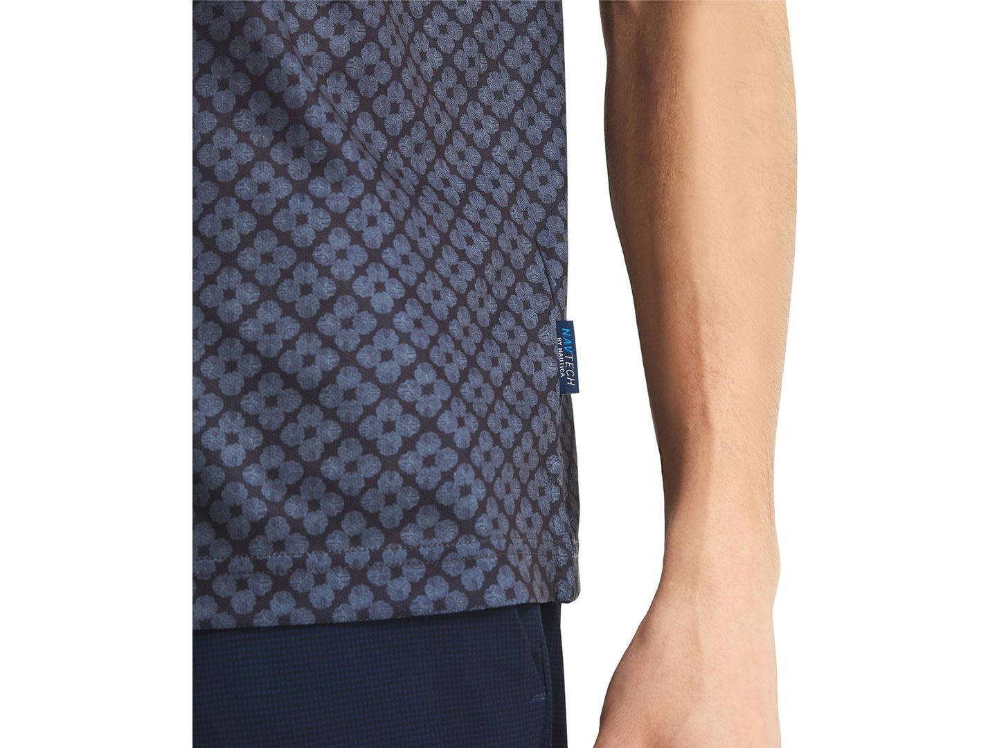 Мужская рубашка Nautica Short-Sleeve Geo Printed, цвет: Тёмно-синий — фото 4