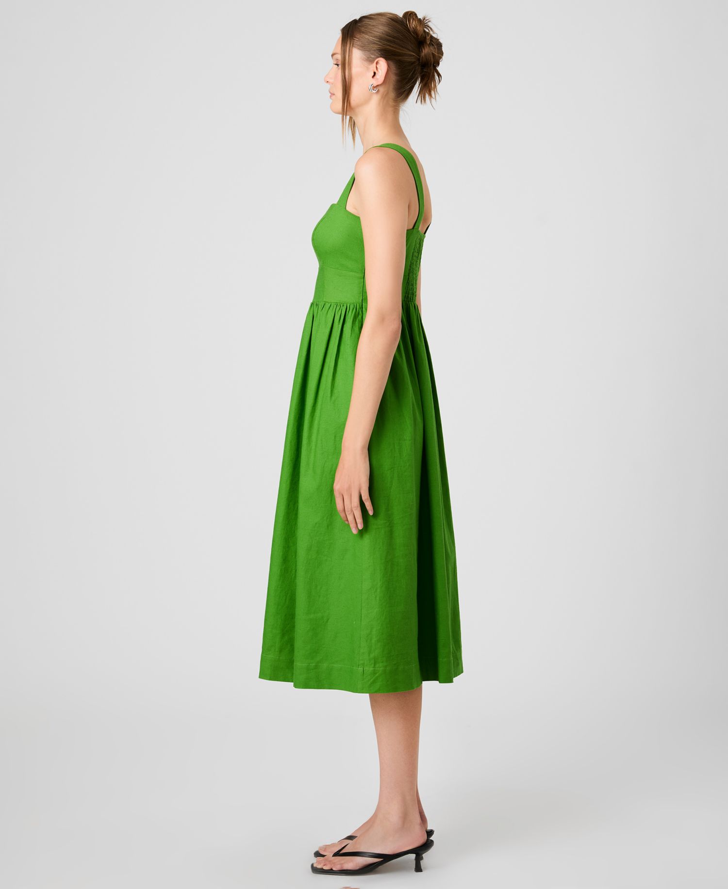 Women's Sleeveless Sweetheart Neck Dress
