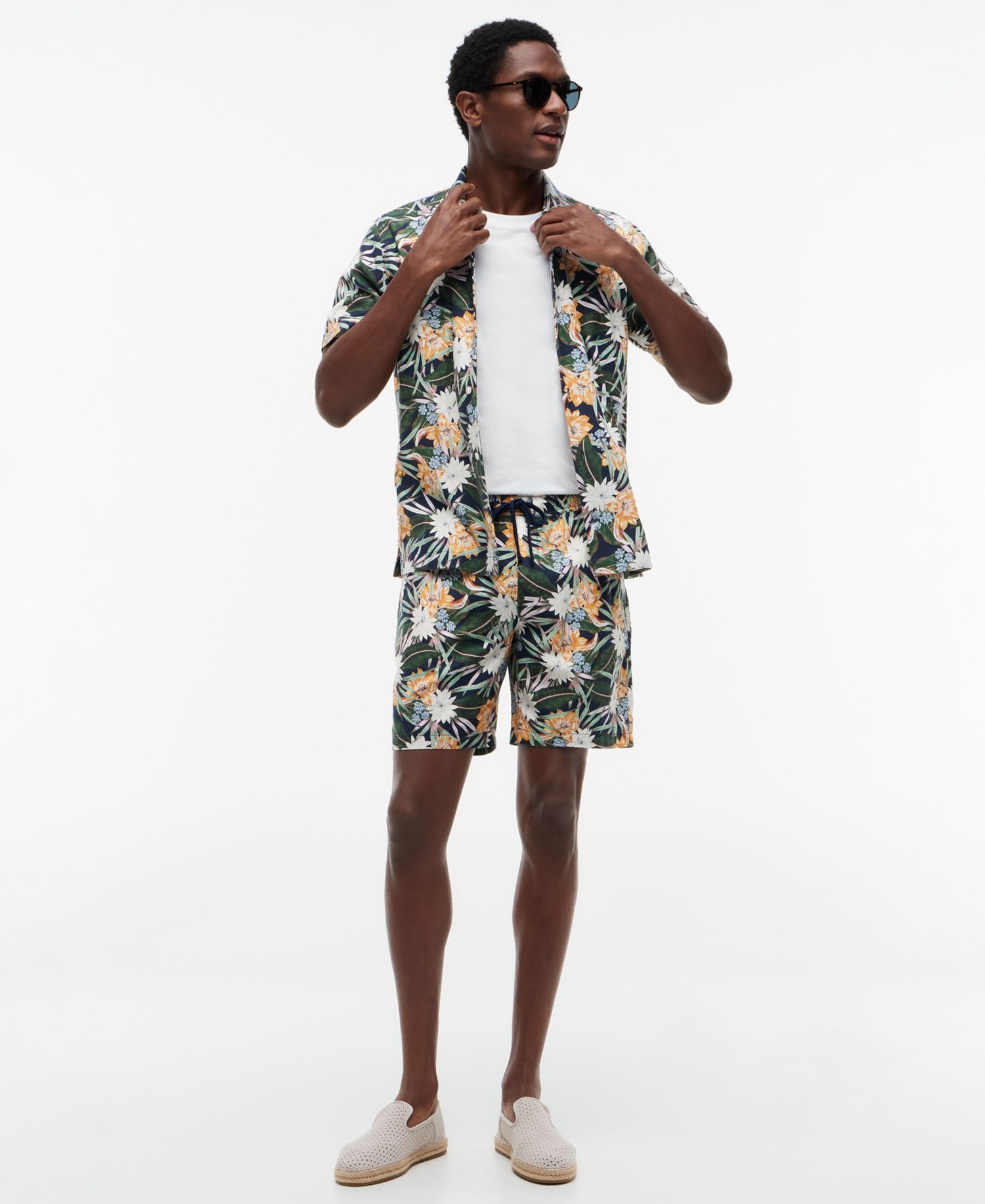 Men's Dover Regular-Fit 8" Floral Drawstring Shorts