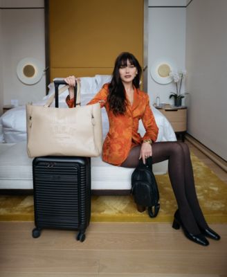 Roamer 2.8 Liters Chic Crossbody Bag