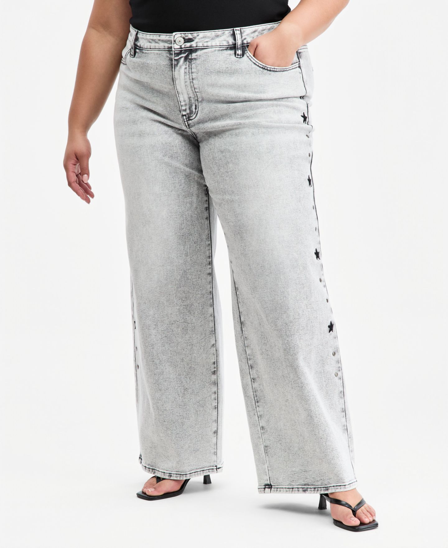 Женские джинсы Madden Girl Trendy Plus Ultra 90's Studded, цвет: Светлый серый — фото 3