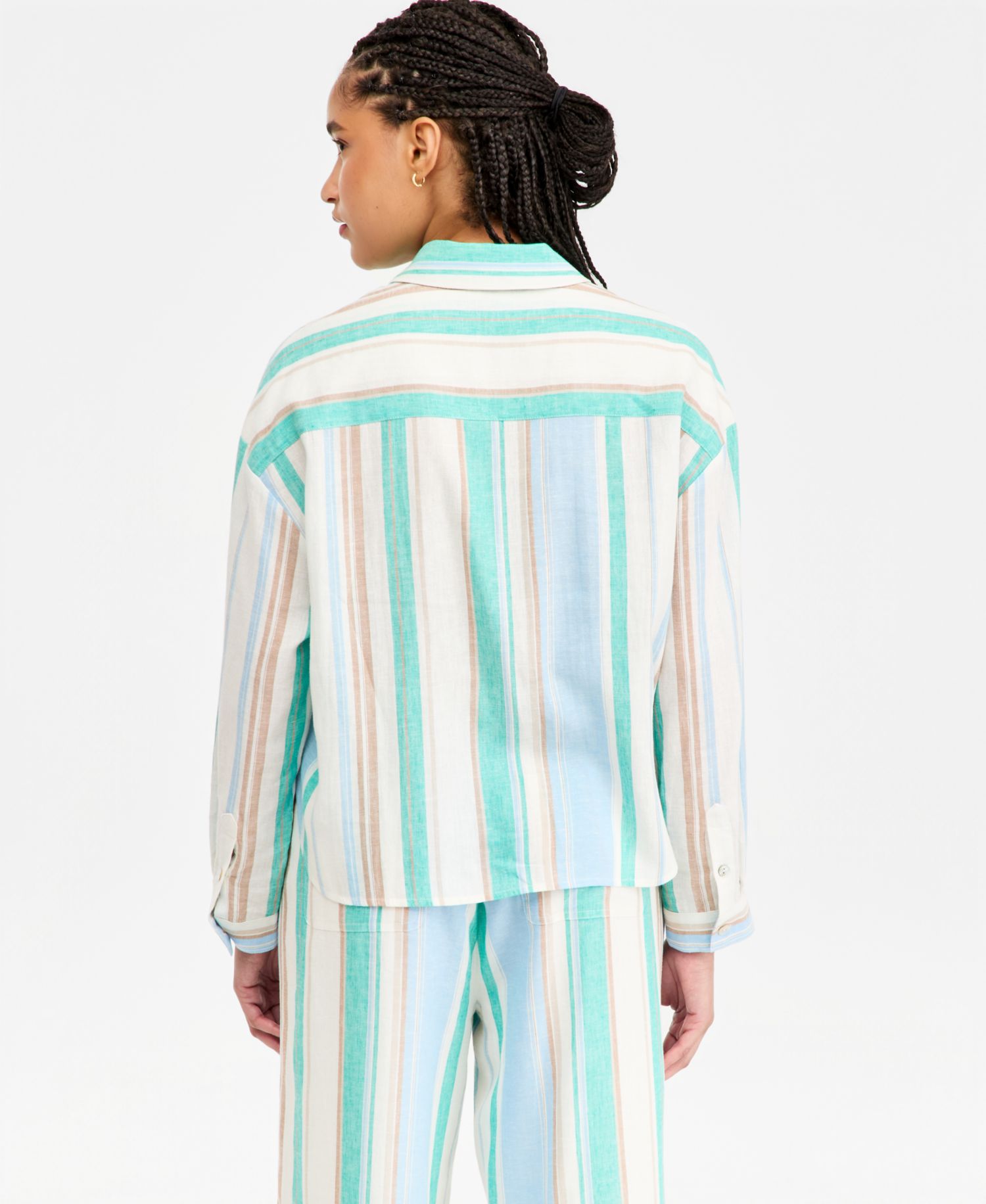 Women's Long-Sleeve Relaxed Button-Down Shirt
