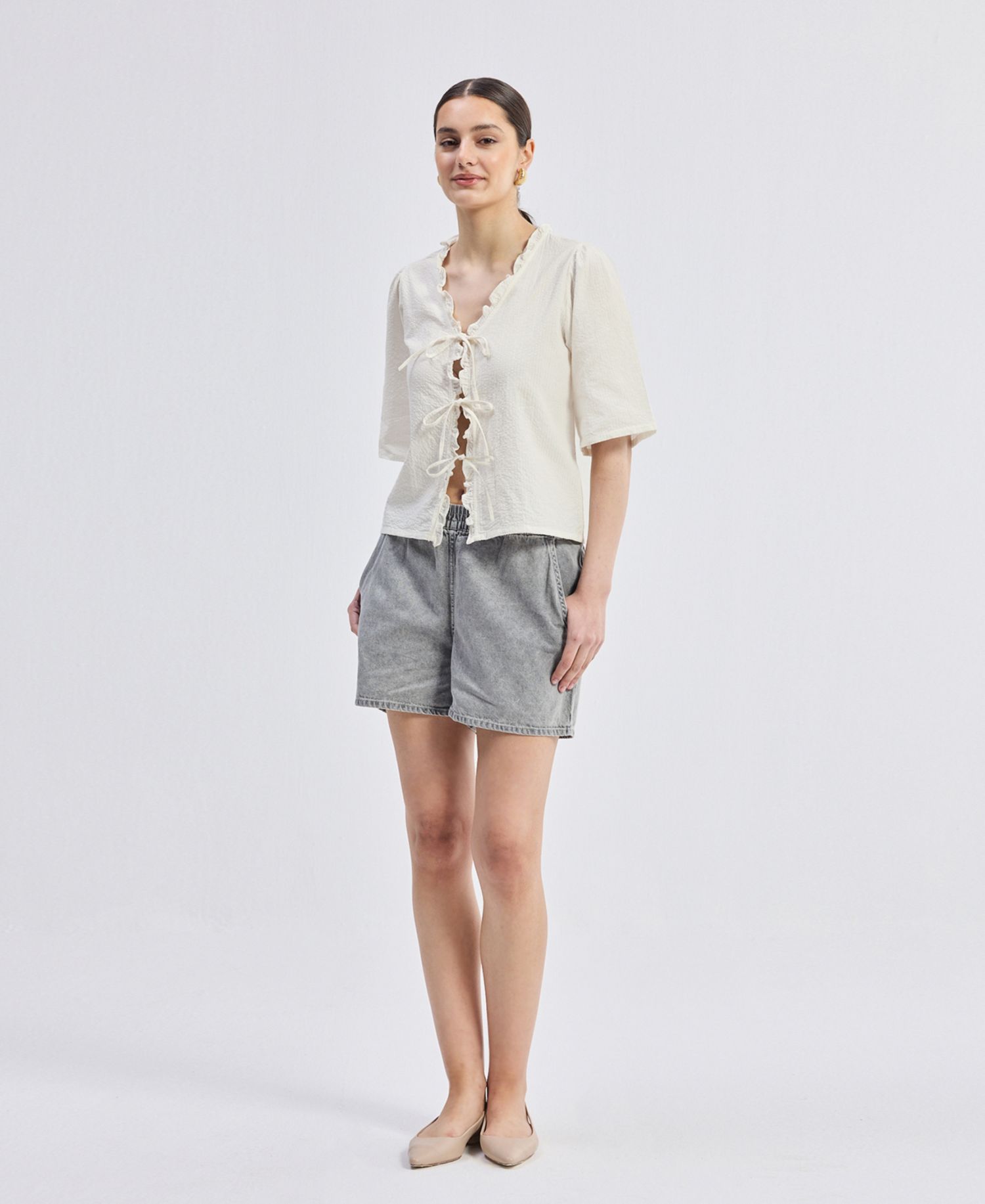 Women's Relaxed Fit Top With Ruffles and Front-Ties in Cream