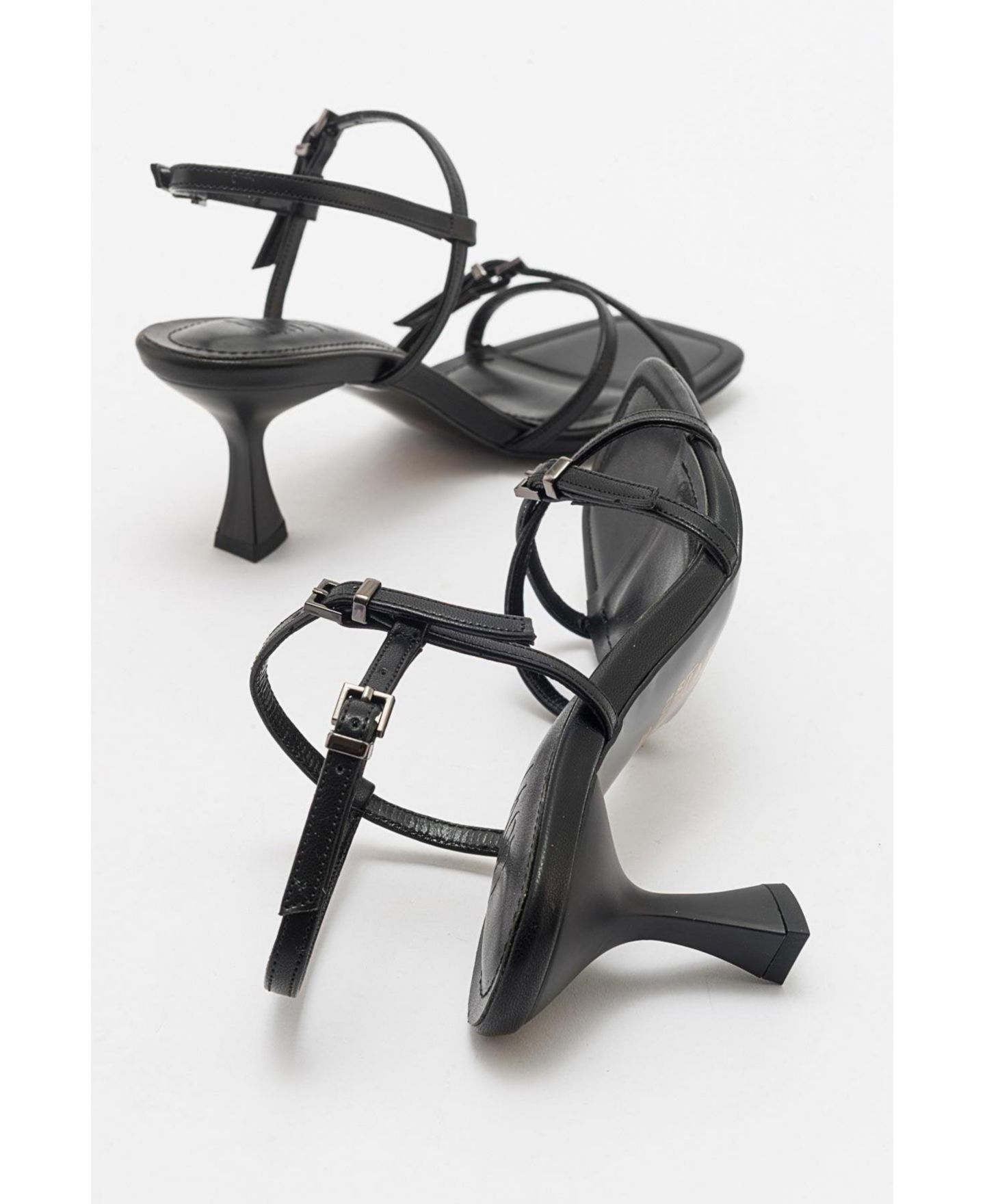 Женские сандалии Prologue Shoes Nebel Strappy Stiletto, цвет: Чёрный — фото 4