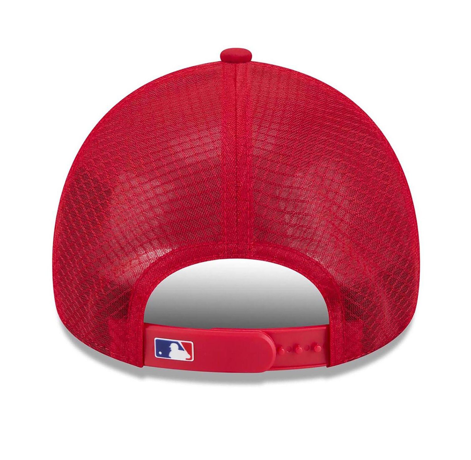 Men's Red Texas Rangers 2026 Batting Practice Apex 9FORTY Adjustable Trucker Hat