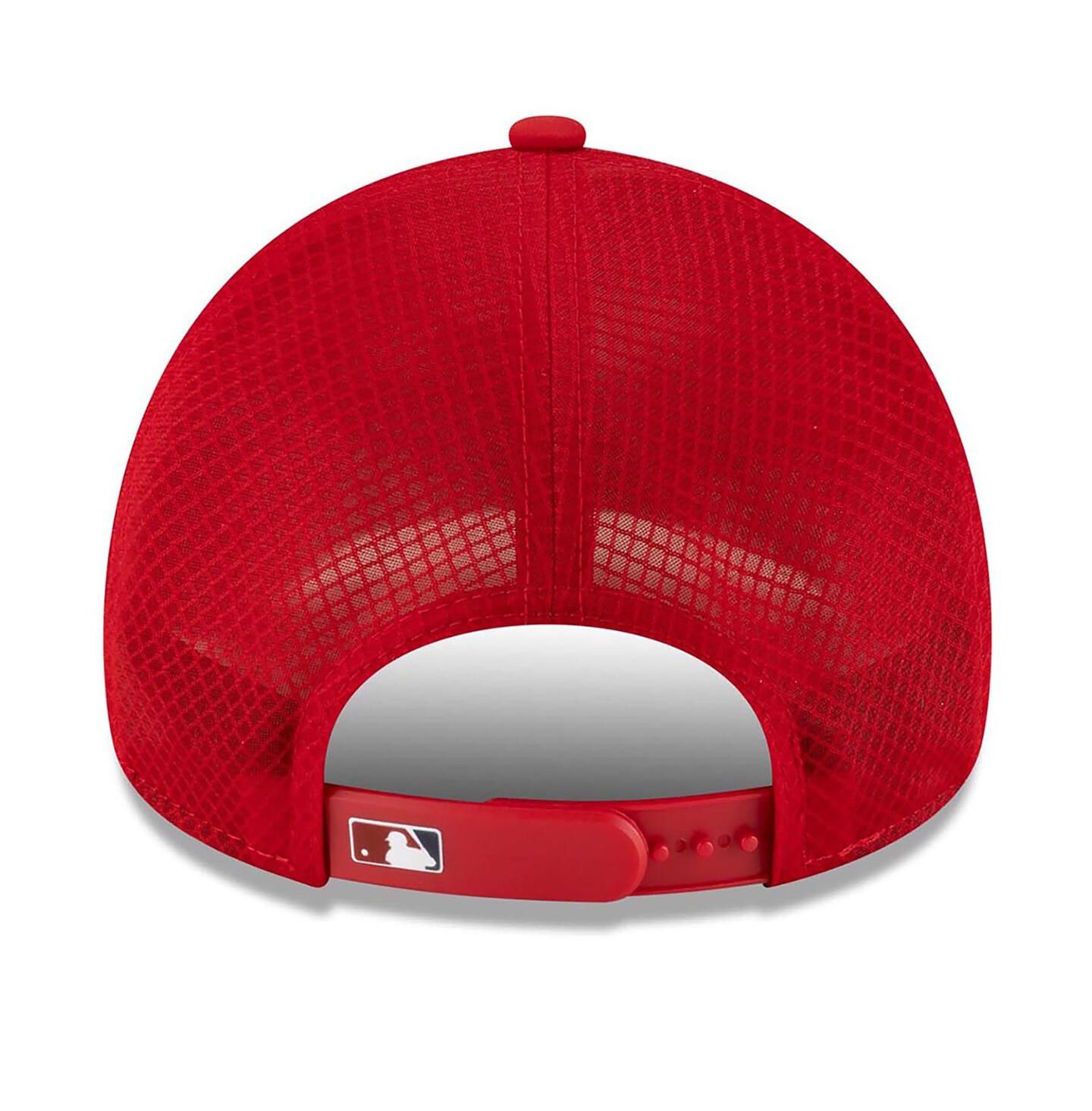 Мужская кепка New Era Red Washington Nationals 2026 Batting Practice Apex 9FORTY Adjustable Trucker Hat — фото 2