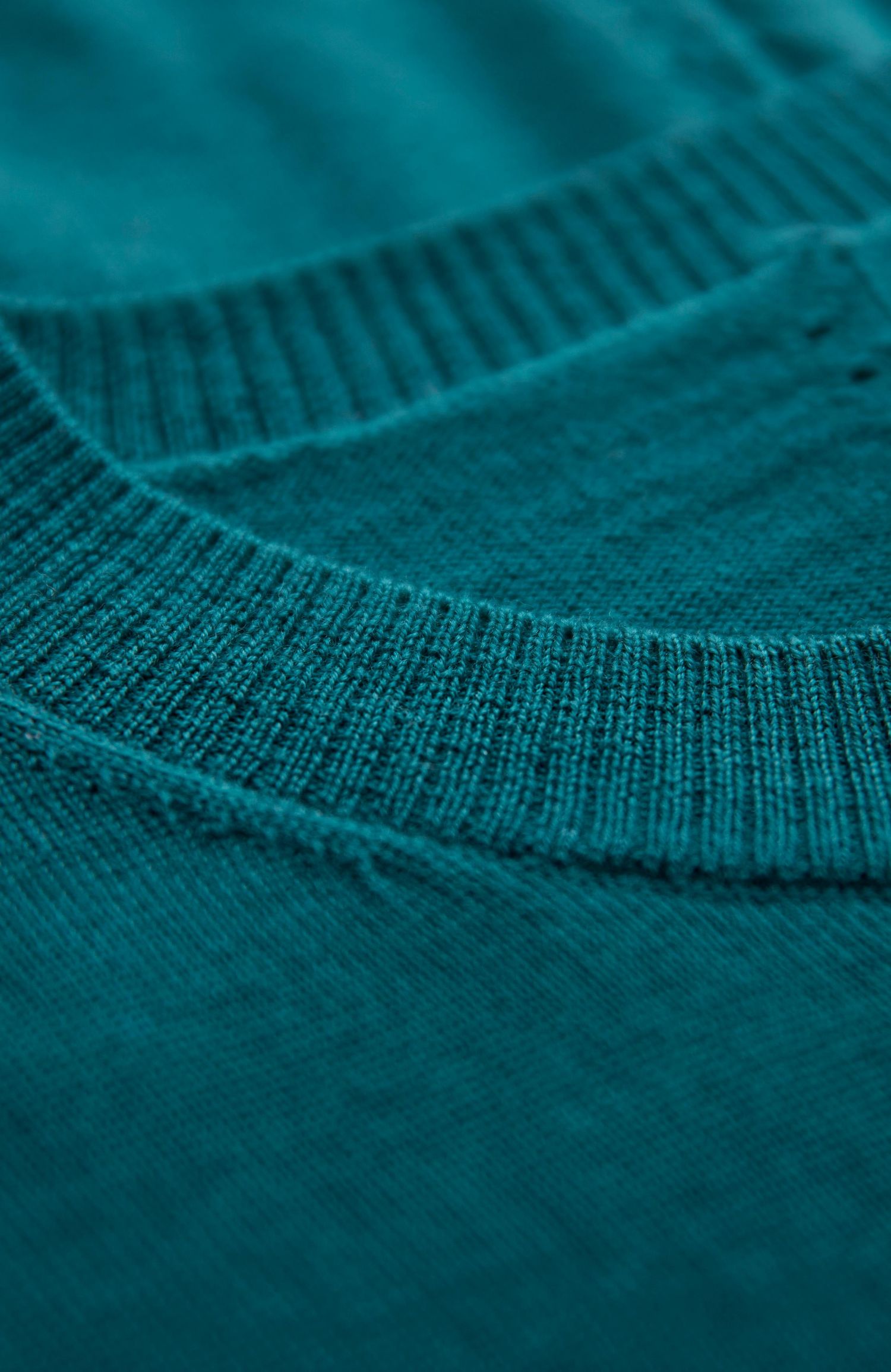 Women's Fine Knit Merino Crew Neck Cardigan