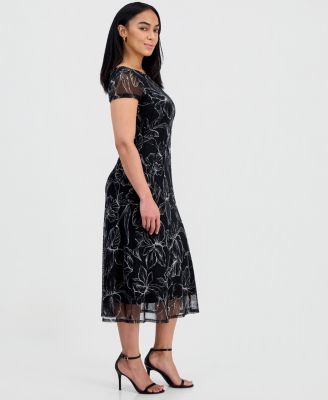 ethiopian women's dress Red Slim Fit with Embroidery – Royal Elegance and hem * Flowing Josie Off Shoulder Mesh pdp_core Color:Gunmetal/Nude
