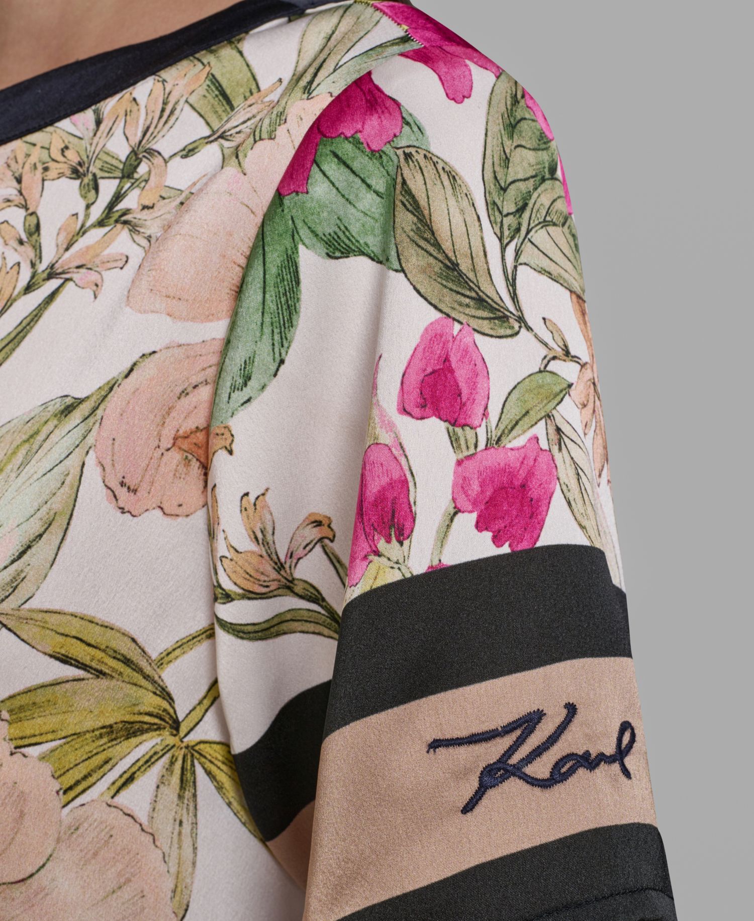 Women's Short-Sleeve Floral Printed Top