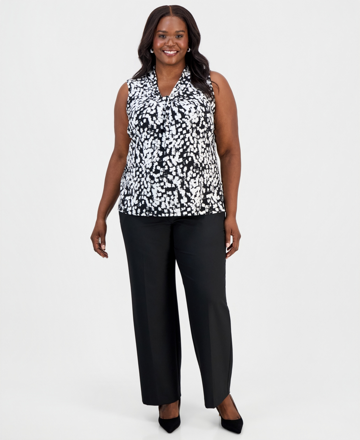 Kasper Plus Sleeveless Knotted Printed Top