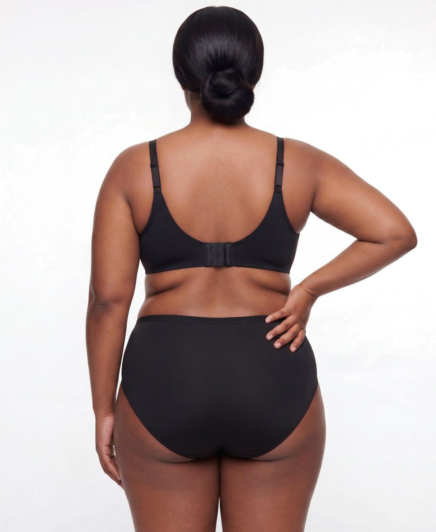 Women's XO Plunge Push-Up Smooth Bra with Crisscross Design