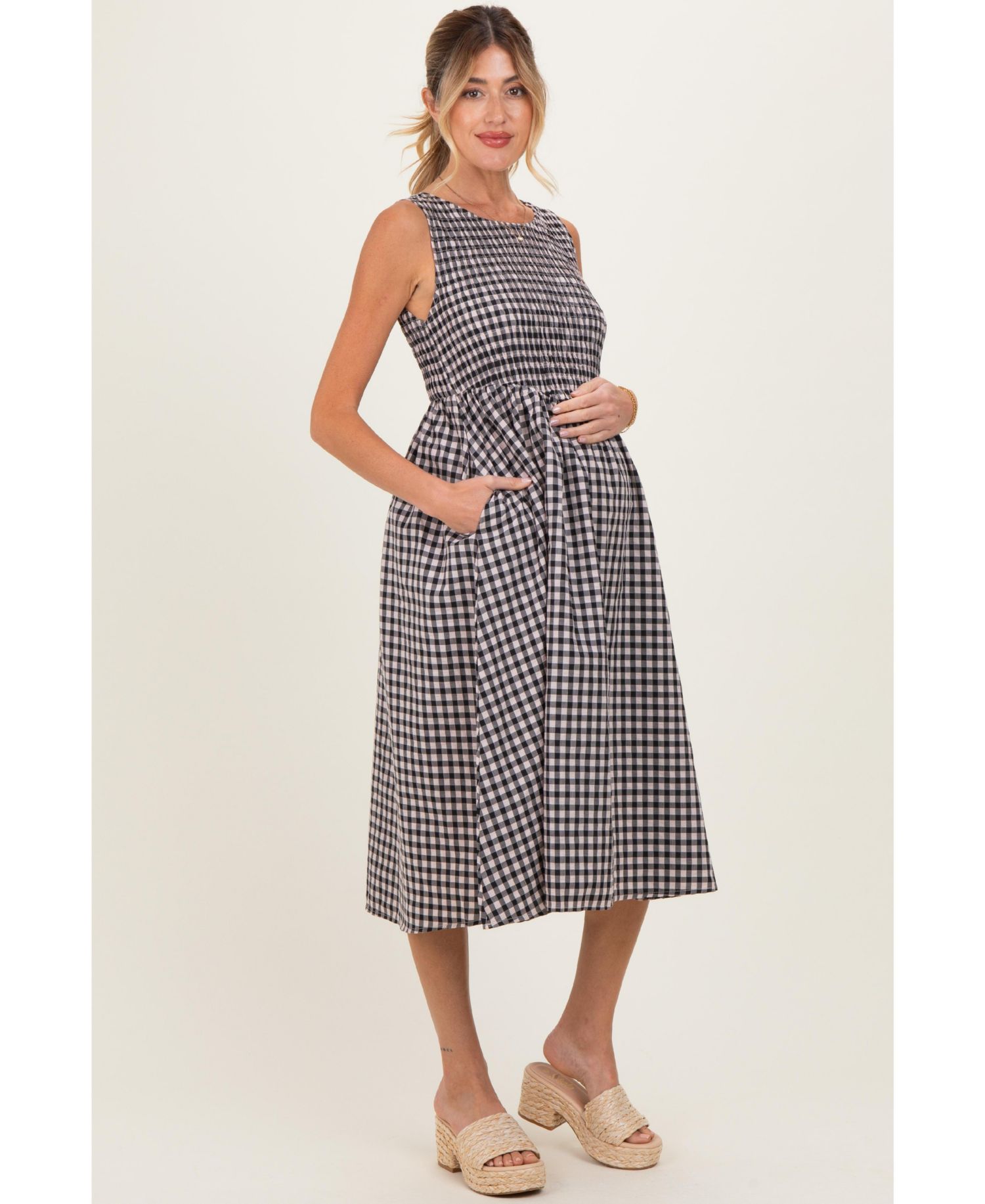 Women's Red Gingham Smocked Sleeveless Midi Dress