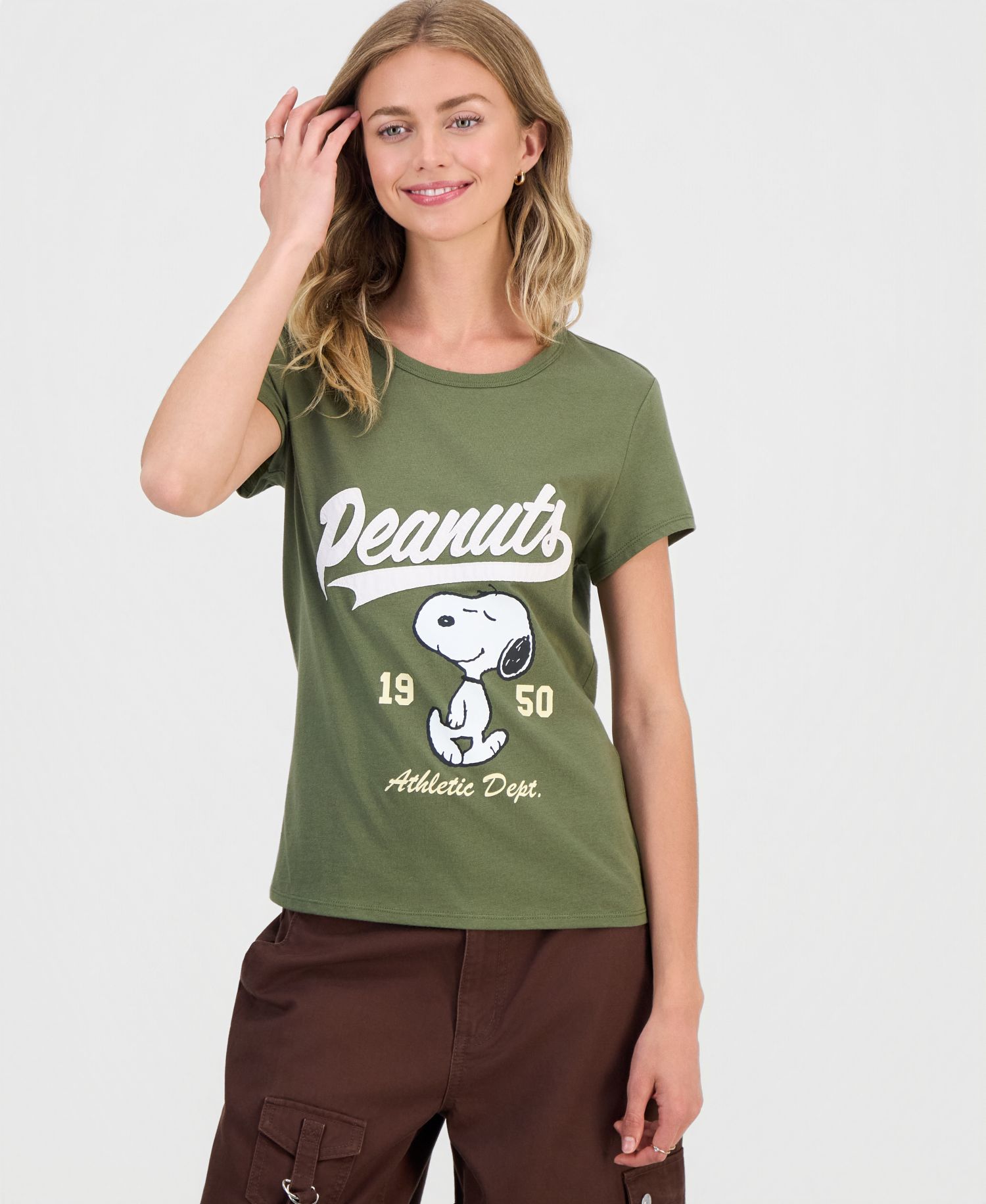 Juniors' Snoopy Graphic T-Shirt
