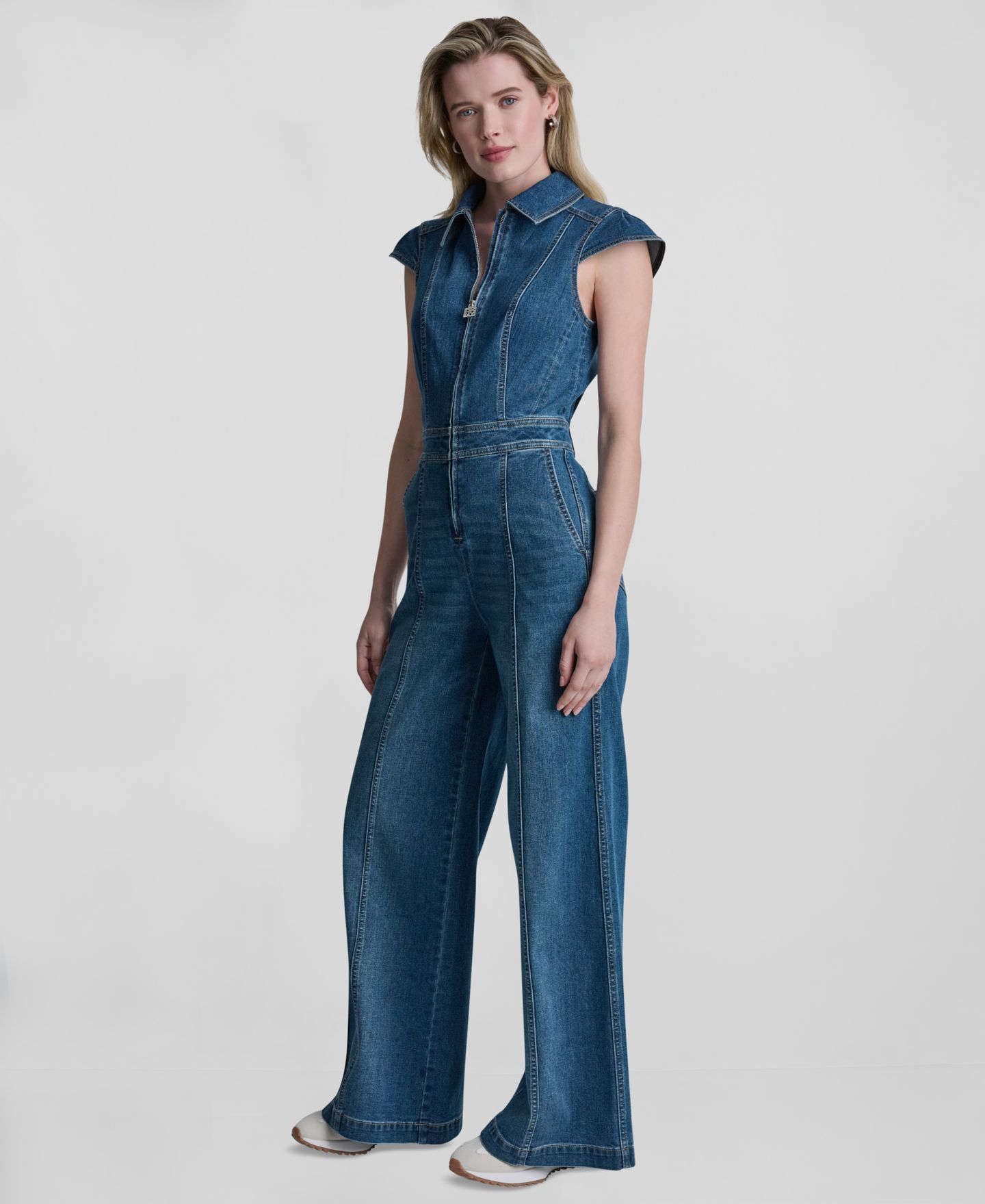 Женский комбинезон DKNY Jeans Wide-Leg Cap-Sleeve Denim Jumpsuit, цвет: Albany — фото 3