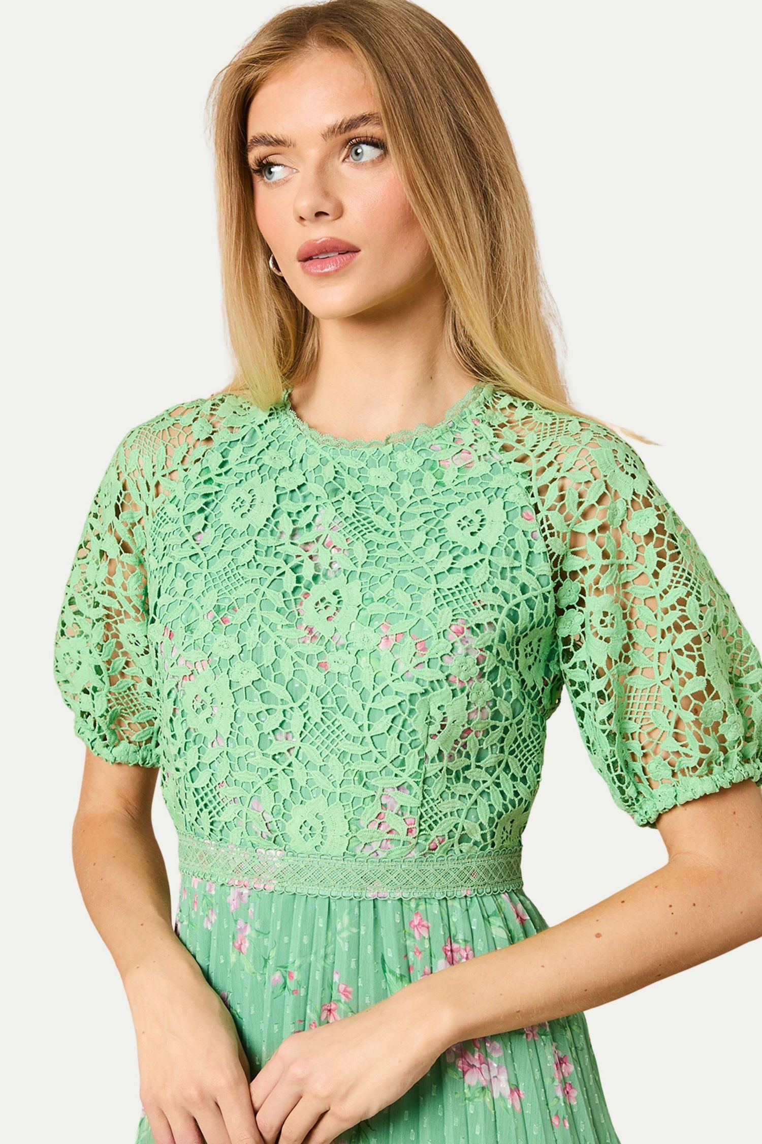 Women's Floral Lace Bodice Pleated Midi Dress