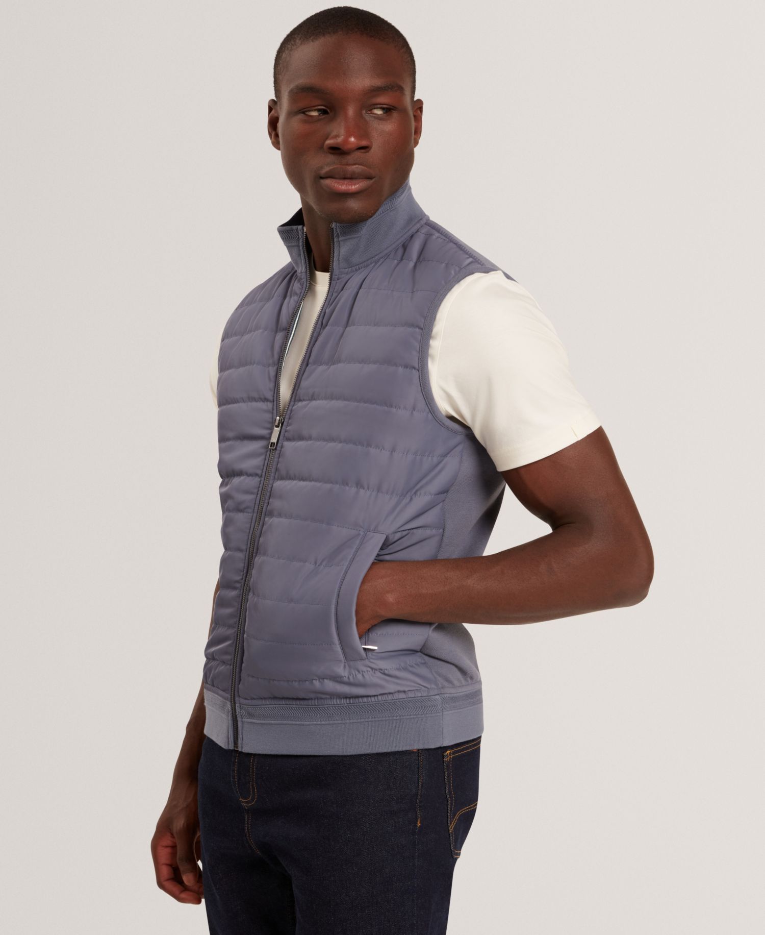 Men's Regular-Fit Quilted Sleeveless Vest