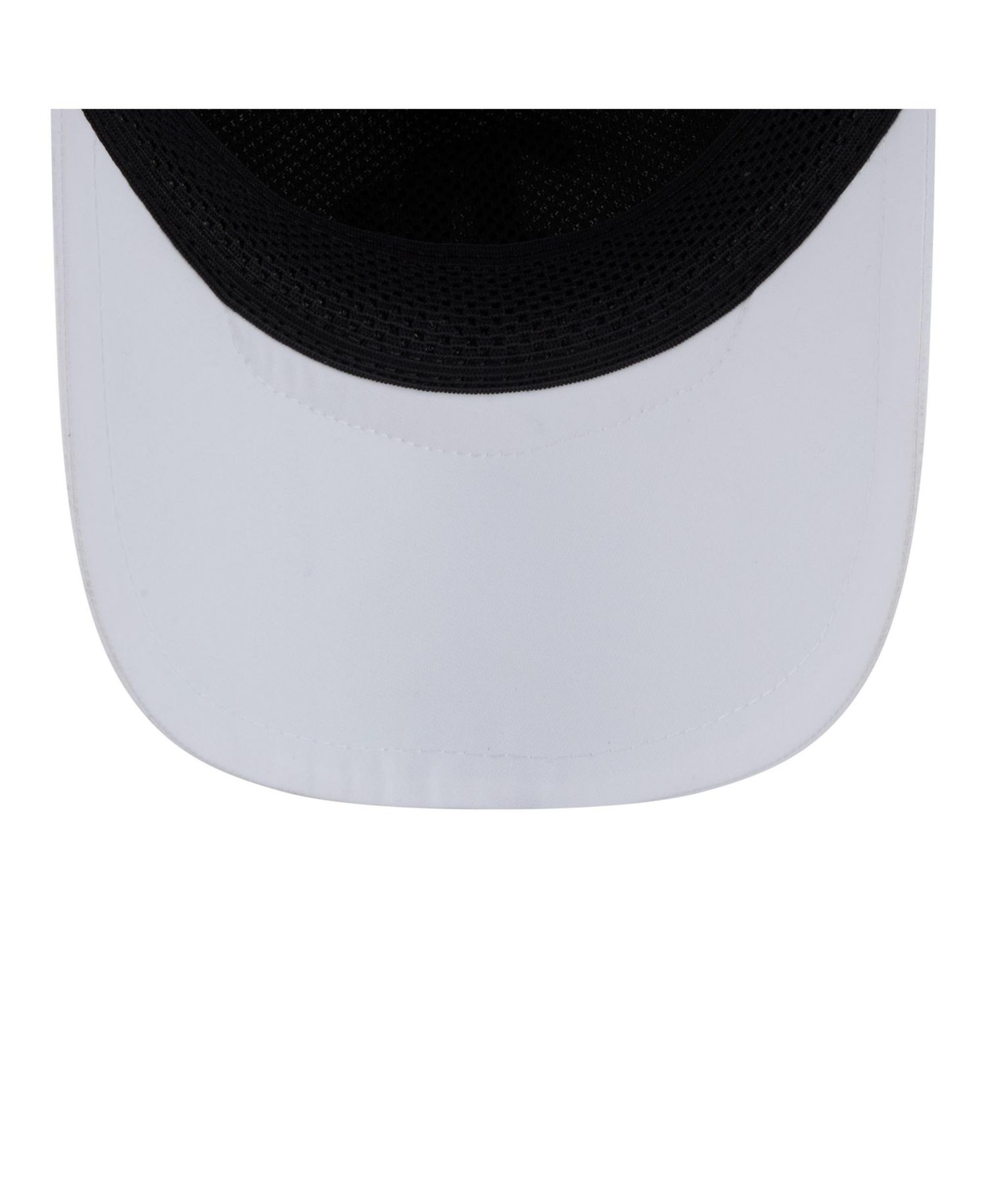 Men's White Tampa Bay Rays 2026 Batting Practice Apex 9FORTY Adjustable Trucker Hat