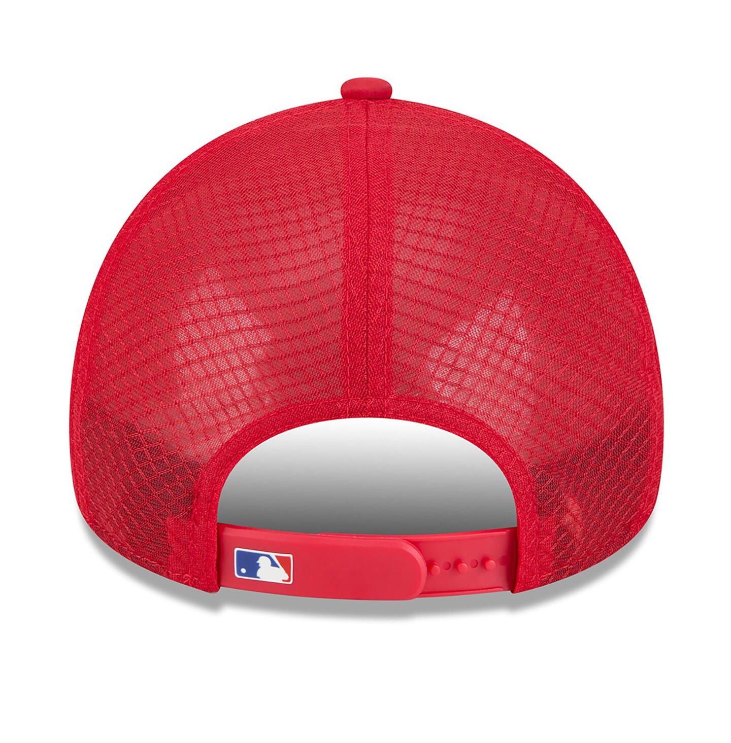 Мужская кепка New Era Red Chicago Cubs 2026 Batting Practice Apex 9FORTY Adjustable Trucker Hat — фото 4