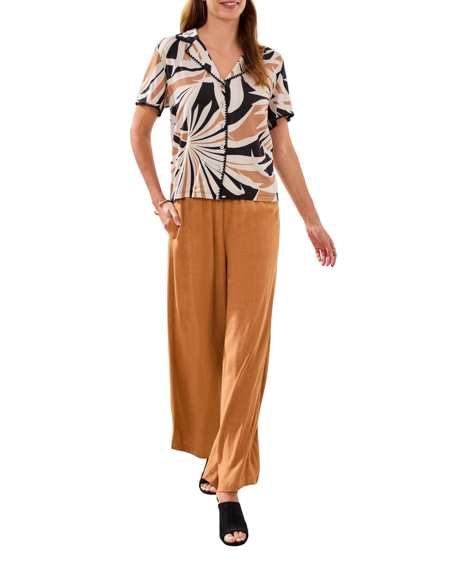 Women's Embroidered Challis Pull-On Capri Pants
