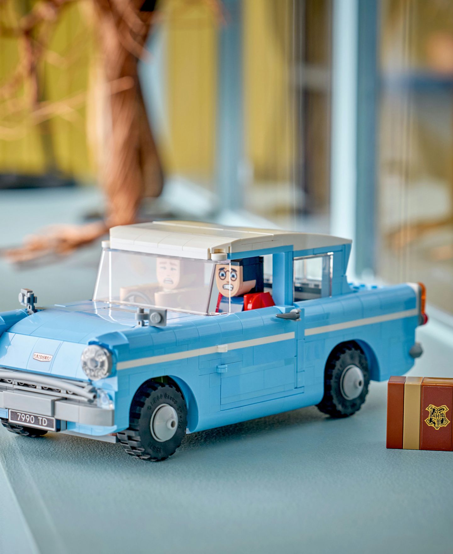 Детский конструктор LEGO Harry Potter Enchanted Flying Ford Anglia Building Set 76470 — фото 13