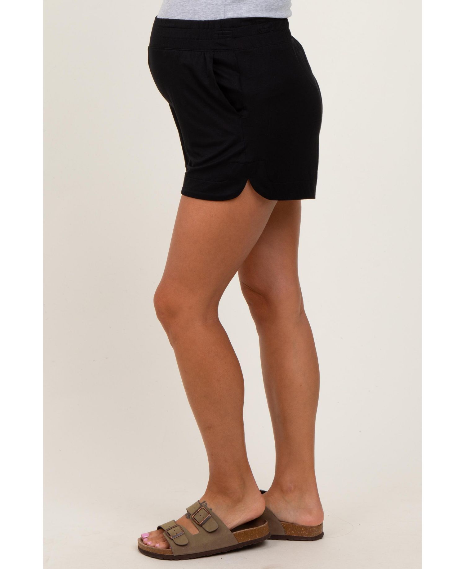 Women's Black Basic Rounded Hem Shorts