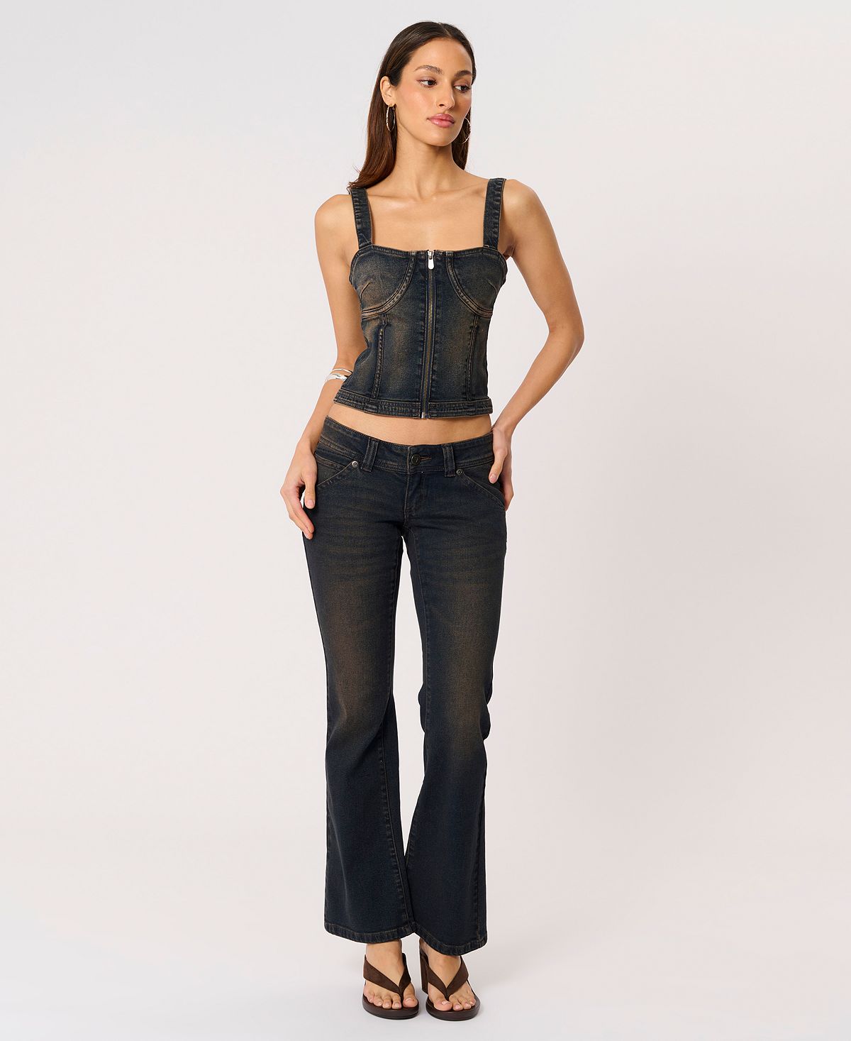 Abrand Women's 00 Bowie Kick-Flare Jeans view 2 — MAYCSS fashion products