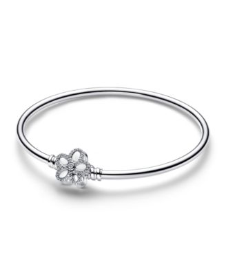 Pav&eacute; Flower Bangle