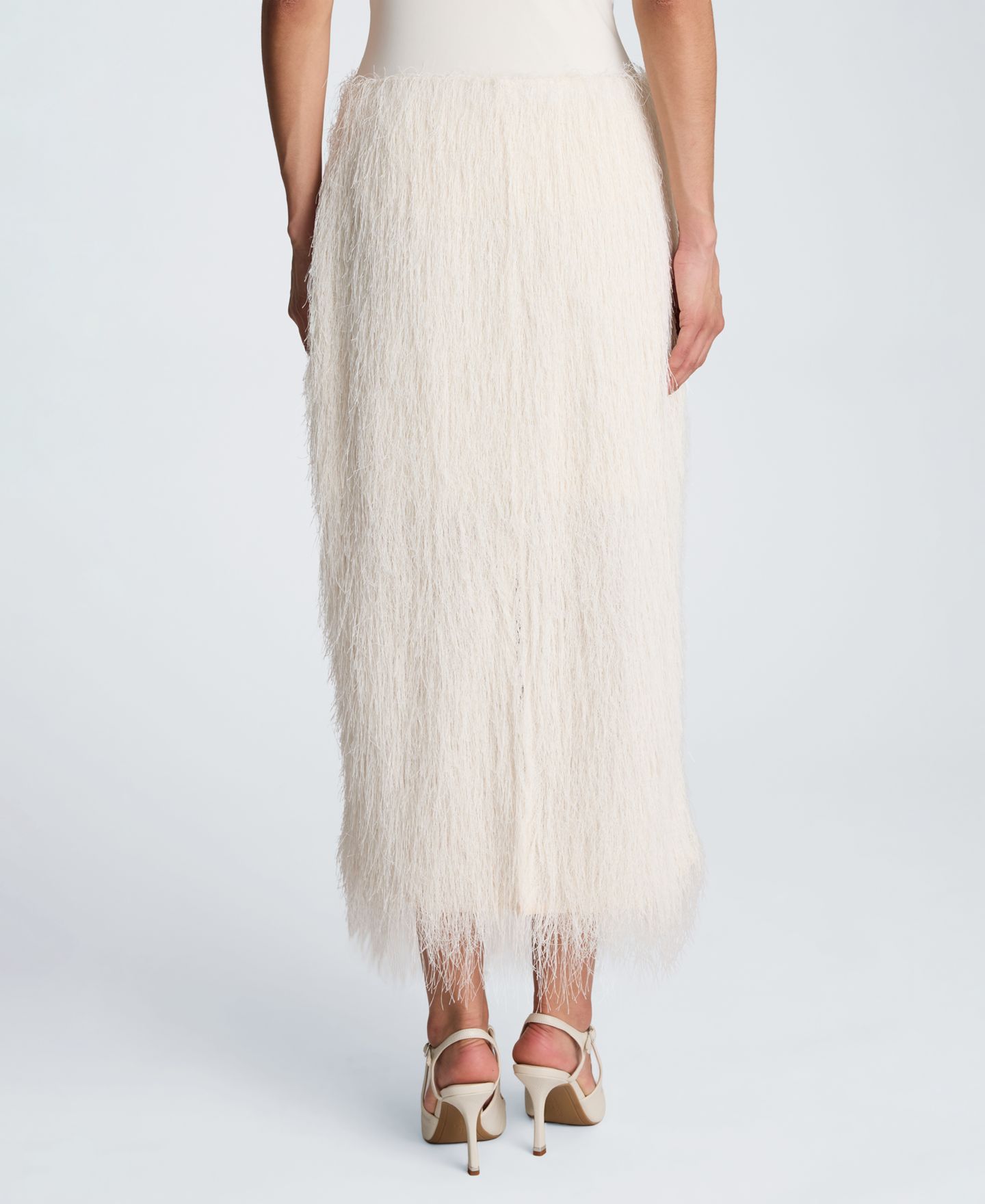 Женская юбка Kenneth Cole Fringed Knit Pull-On Midi, цвет: Устричный — фото 4