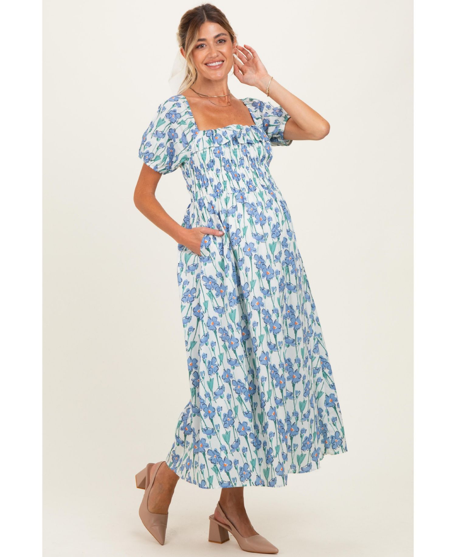 Women's Blue Floral Smocked Ruffle Accent Midi Dress