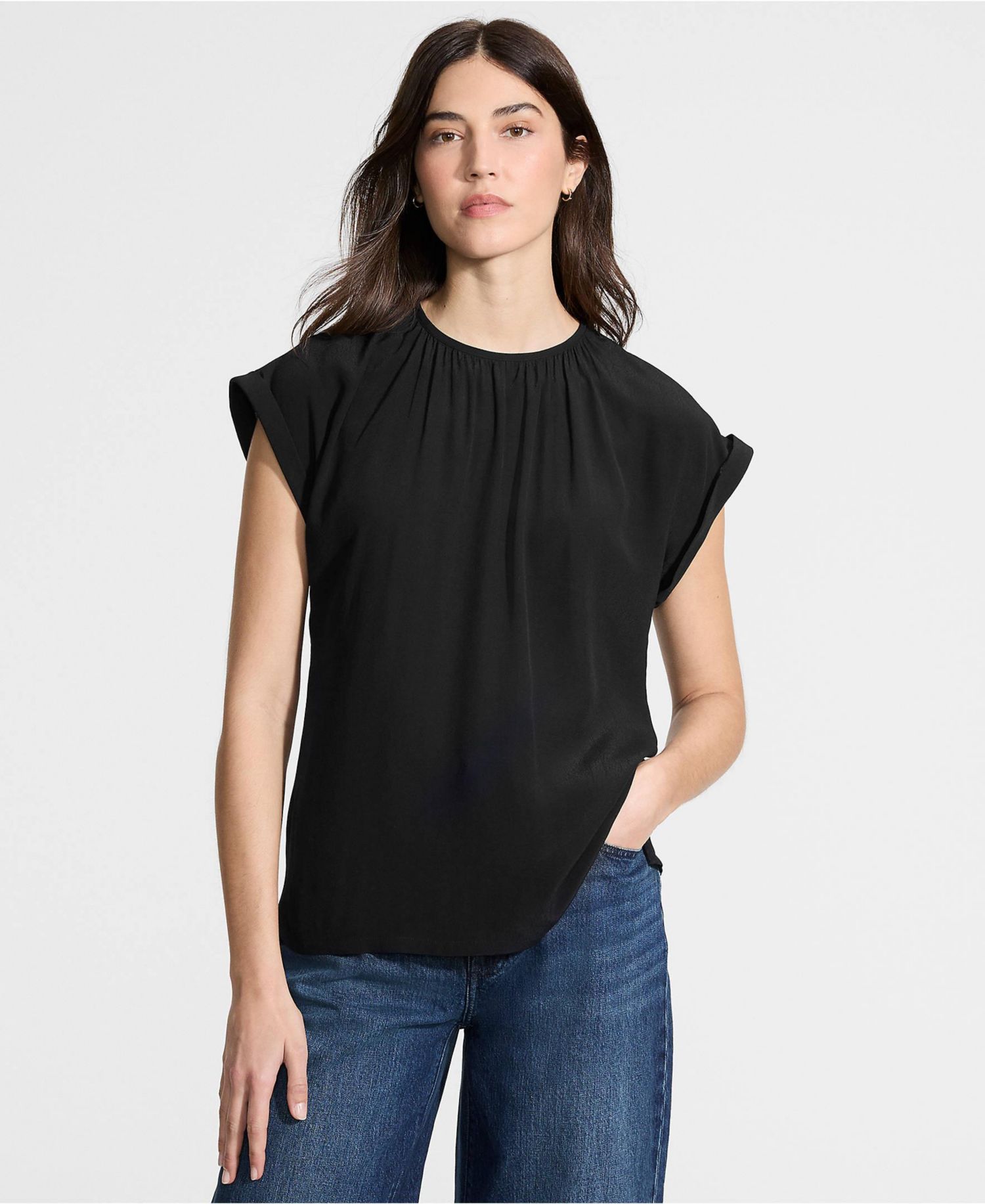 Women's Sleeveless Crepe Popover Top