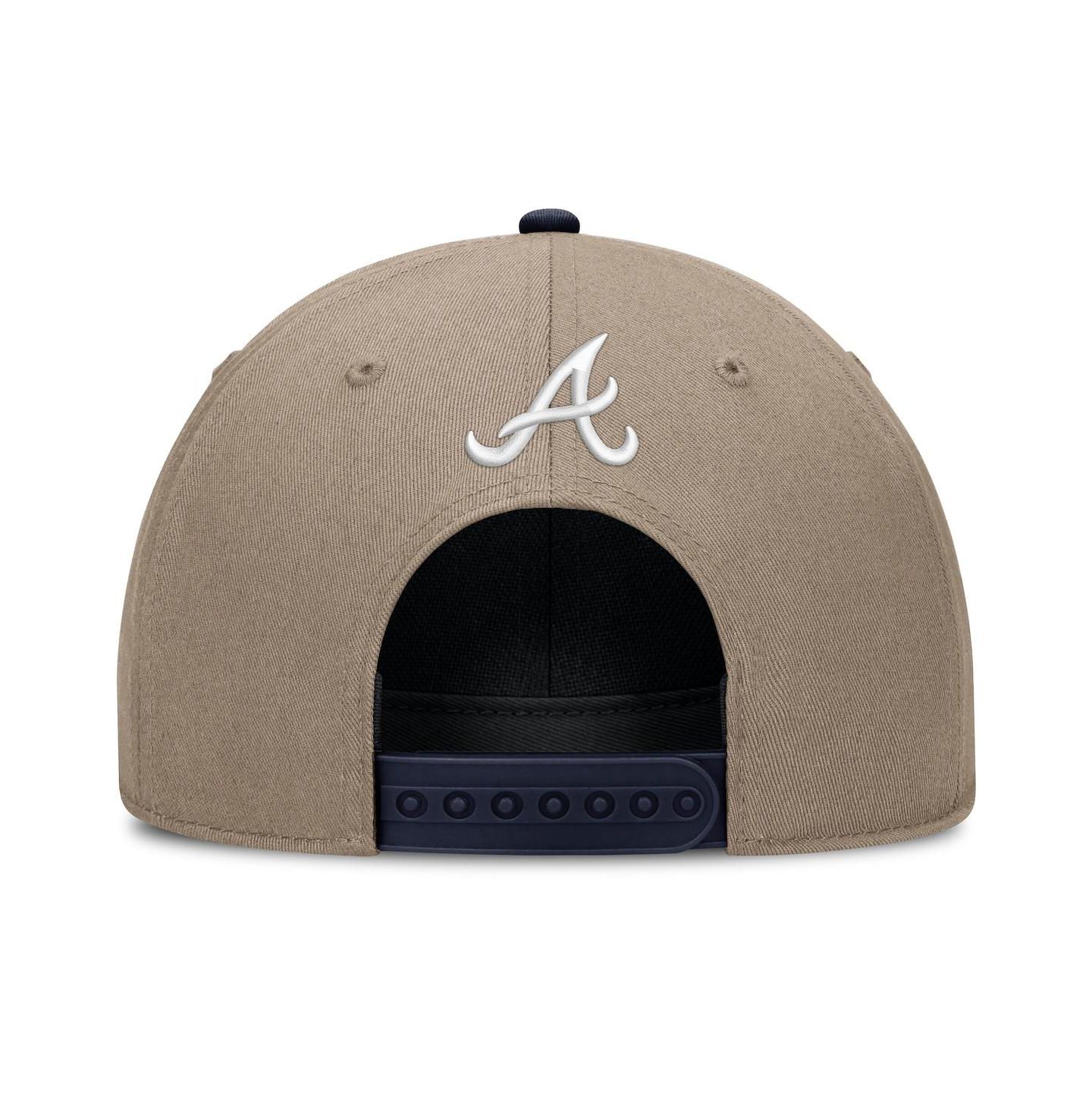 Мужская кепка Nike Khaki Atlanta Braves Father's Day Rope Rise Adjustable Hat — фото 4