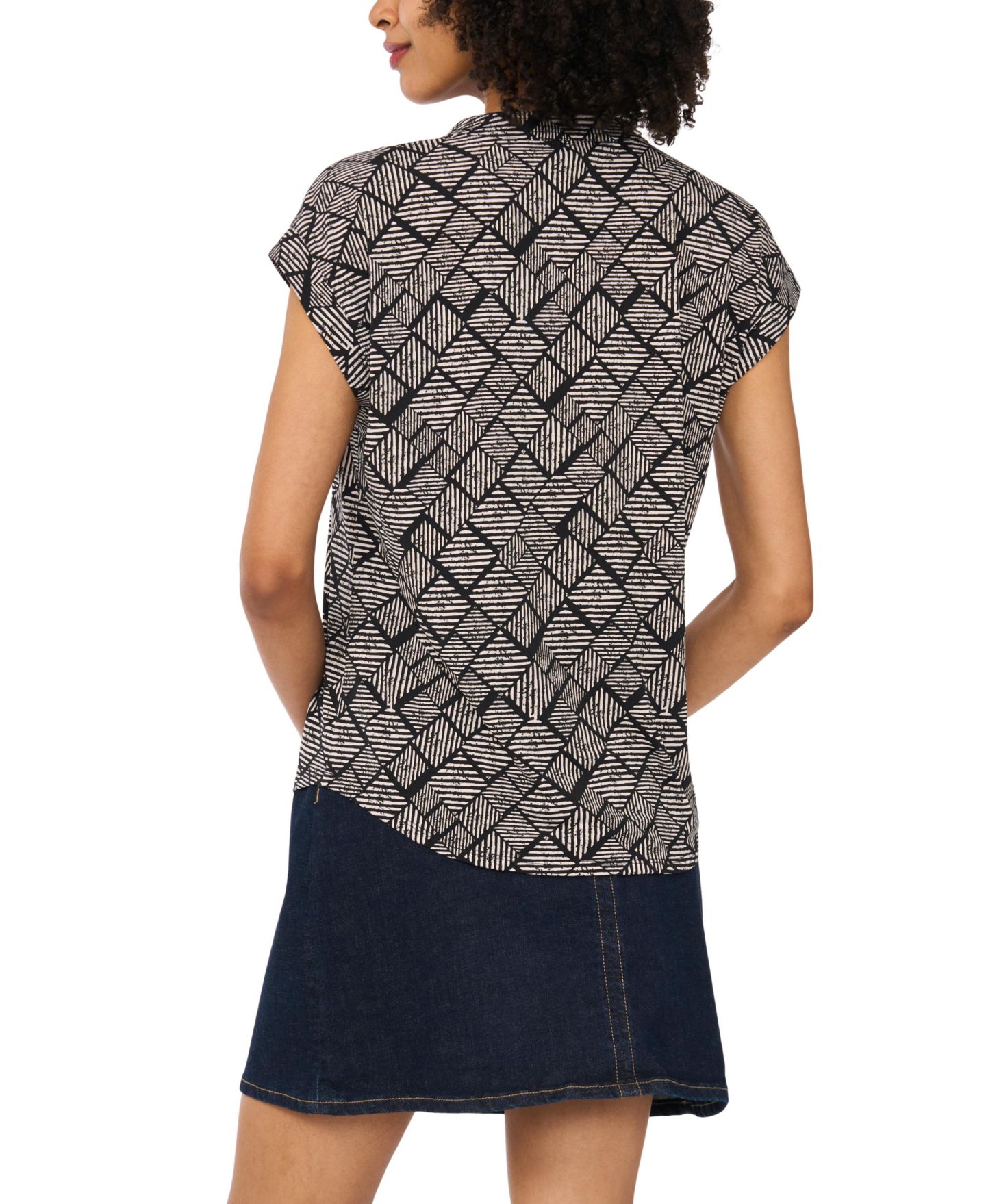 Женский топ Vince Camuto Printed Short-Sleeve Top, цвет: Насыщенный чёрный — фото 4