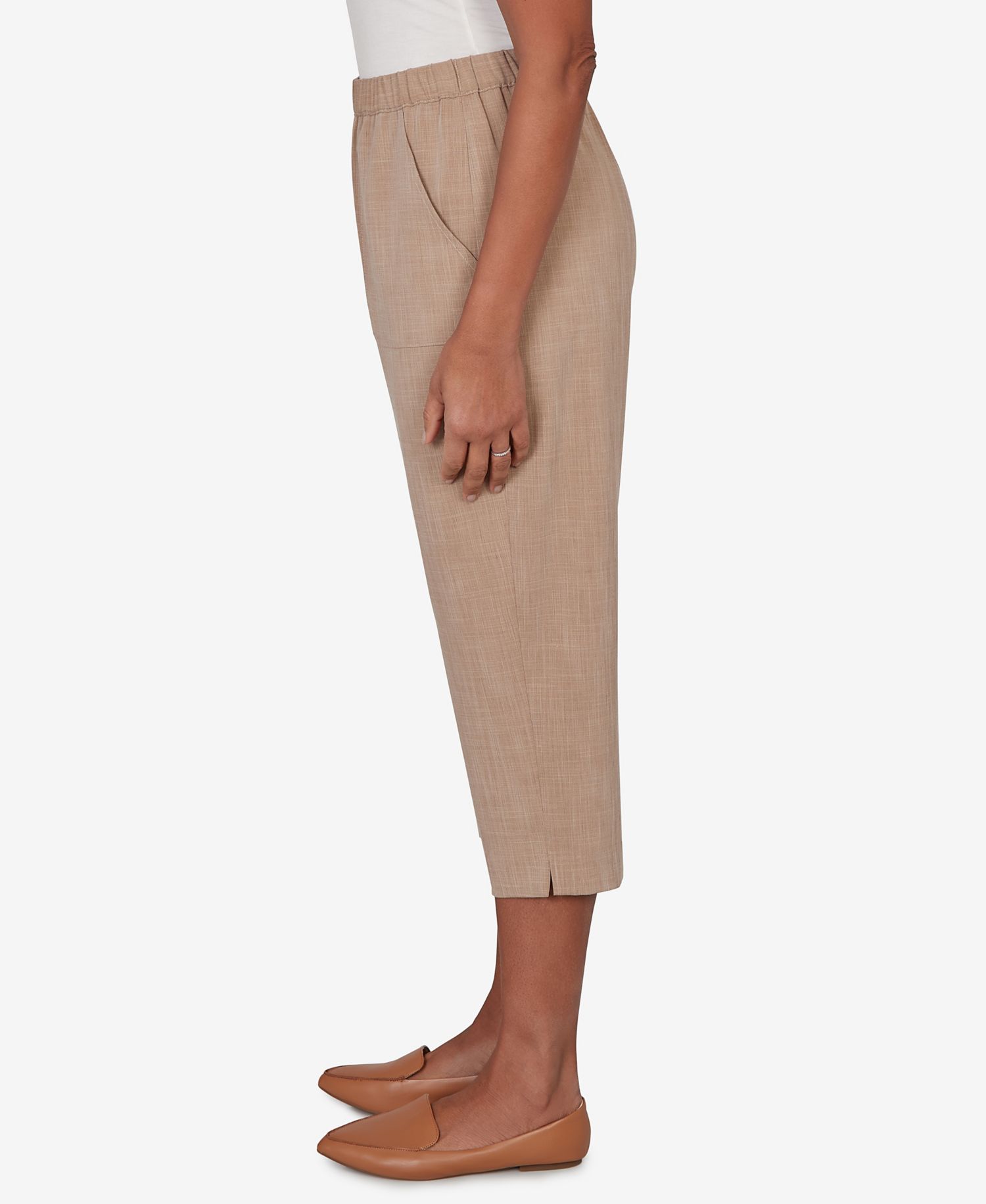 Women's Grand Bazaar Textured Pull-On Capri Pants