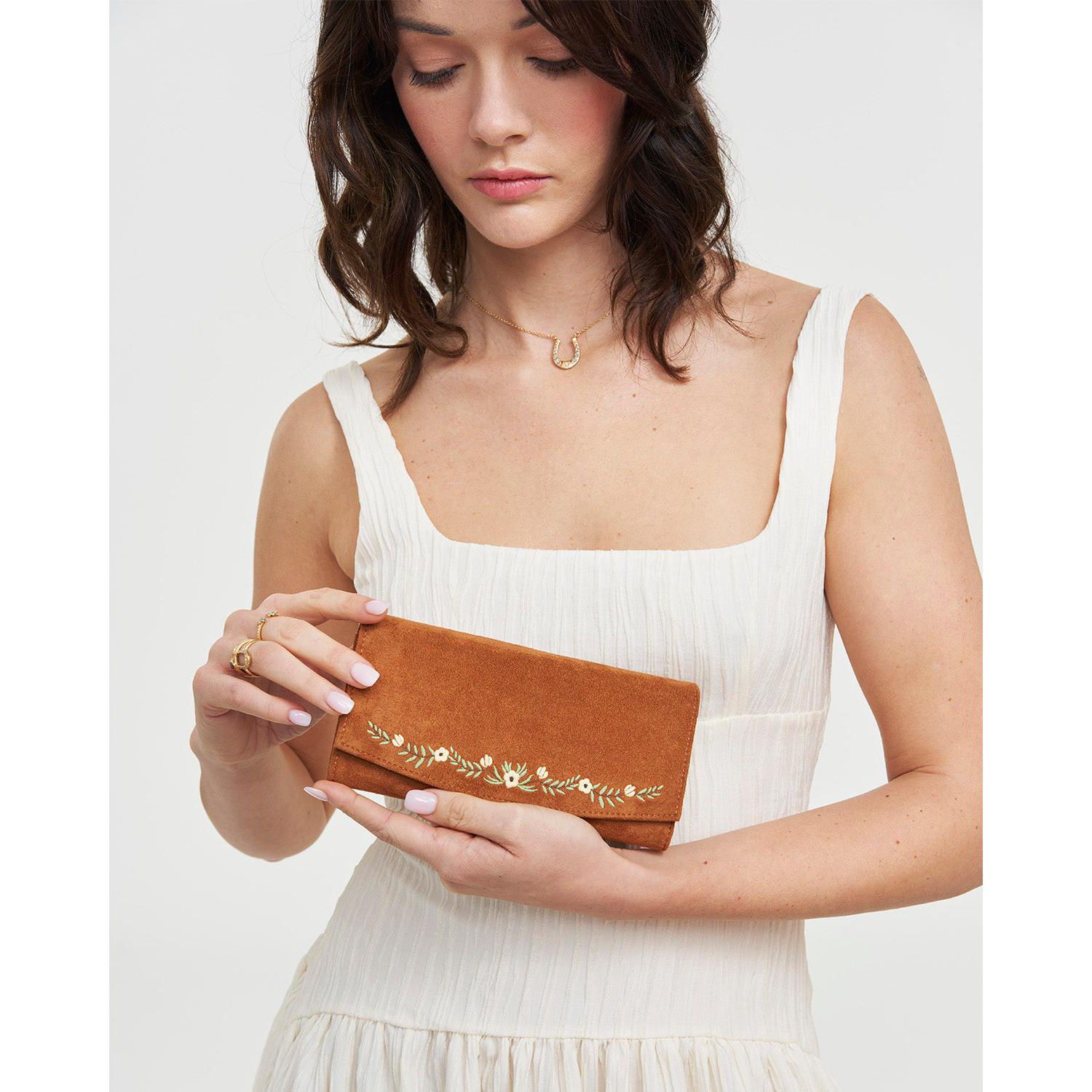Women's Floral Embroidered Purse