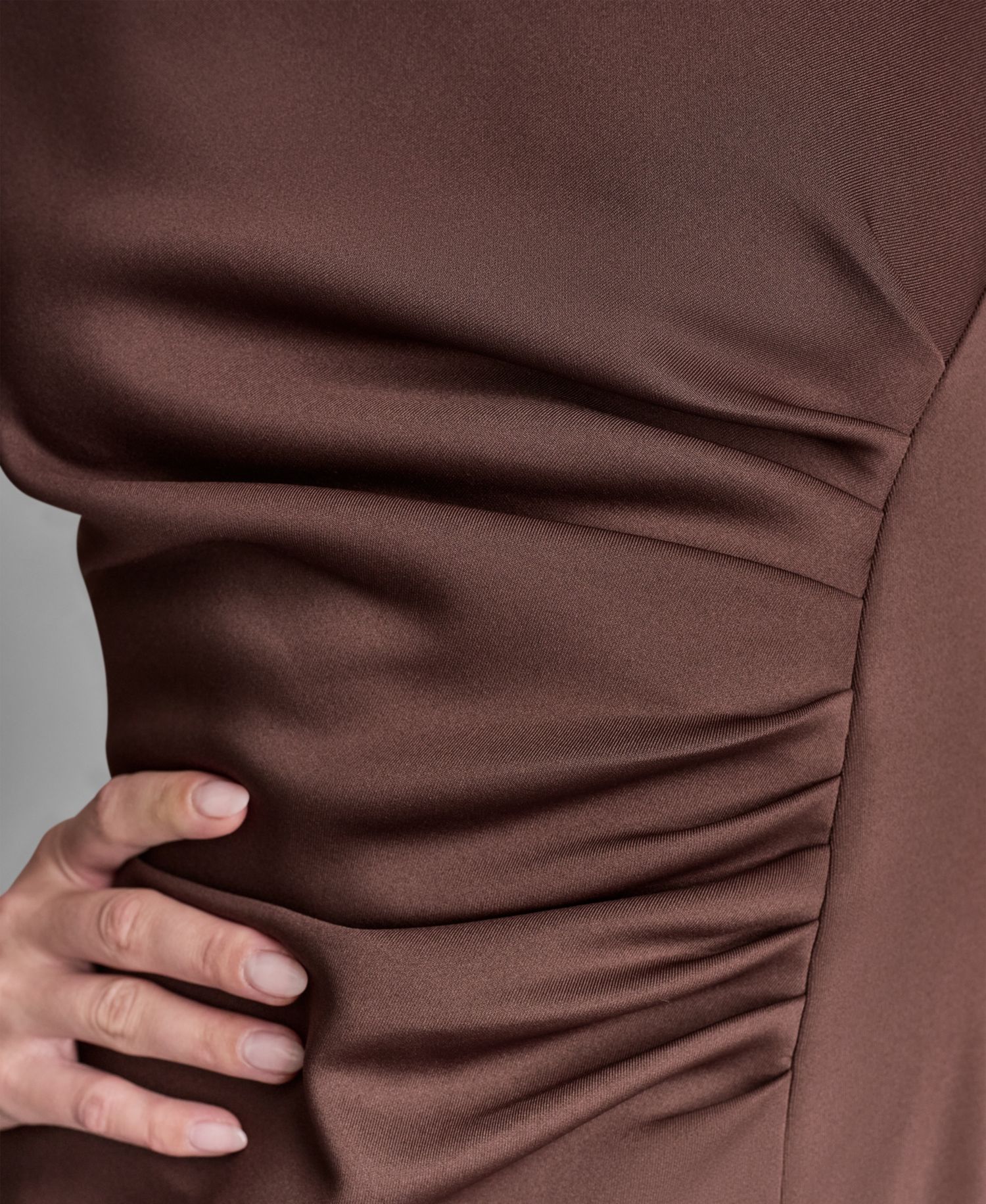 Women's Sleeveless Ruched Sheath Dress