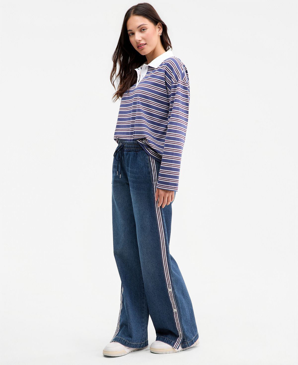 Madden Girl Juniors' High-Rise Wide-Leg Varsity Jeans view 4 — MAYCSS fashion products