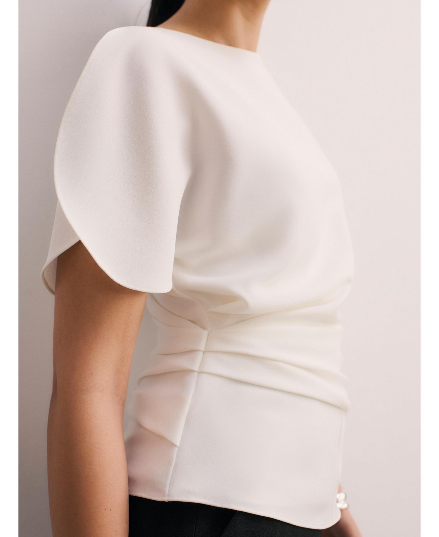 Женский топ The Fold Salerno Clever Crepe, цвет: Слоновая кость — фото 4