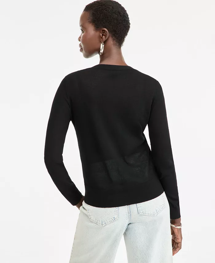 Women's V-Neck Cardigan Sweater - thumbnail 3