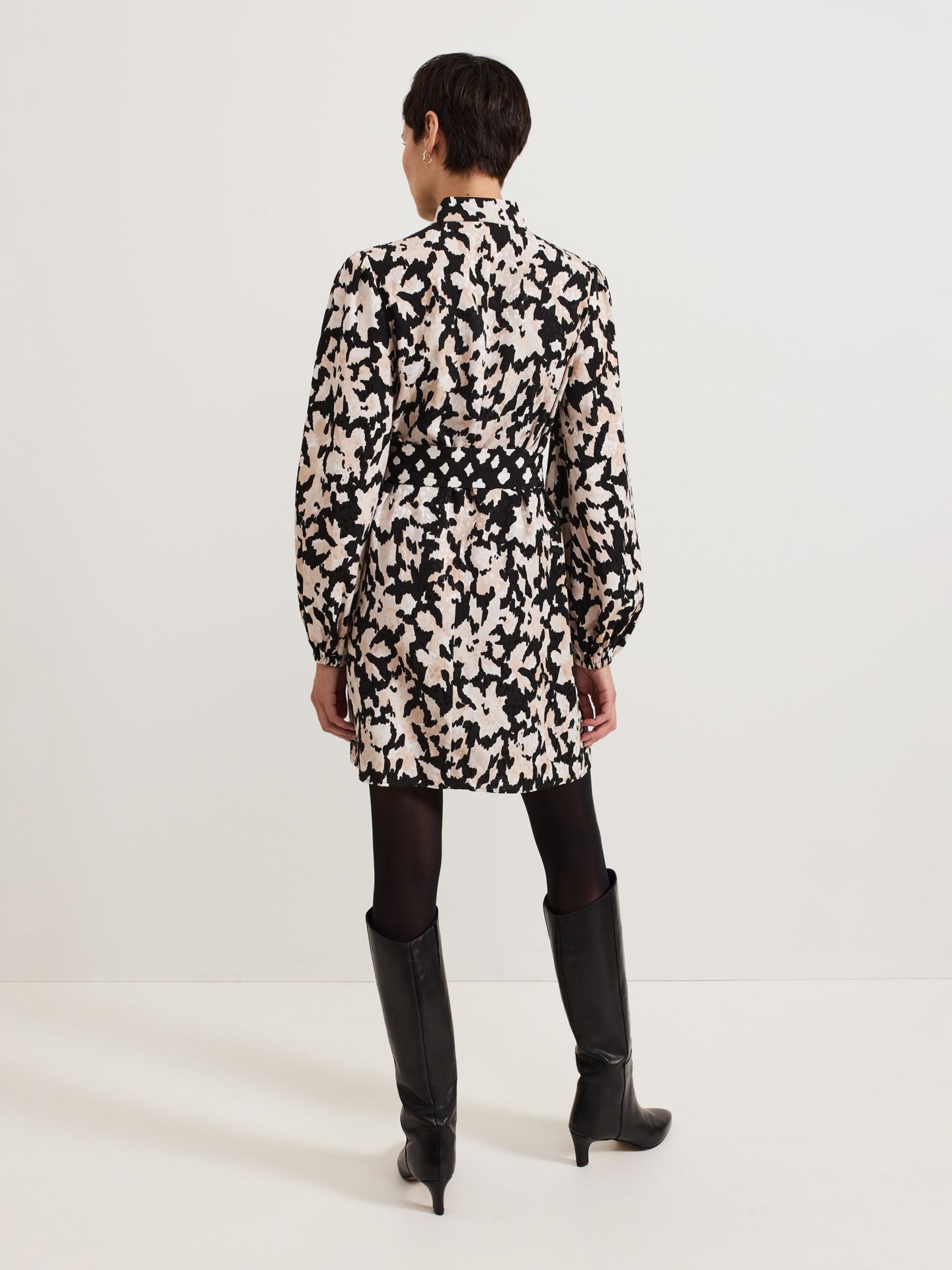 Женское платье Phase Eight Dolly Mandarin Collar Mini Shirt Dress, цвет: Чёрный / Слоновая кость — фото 3