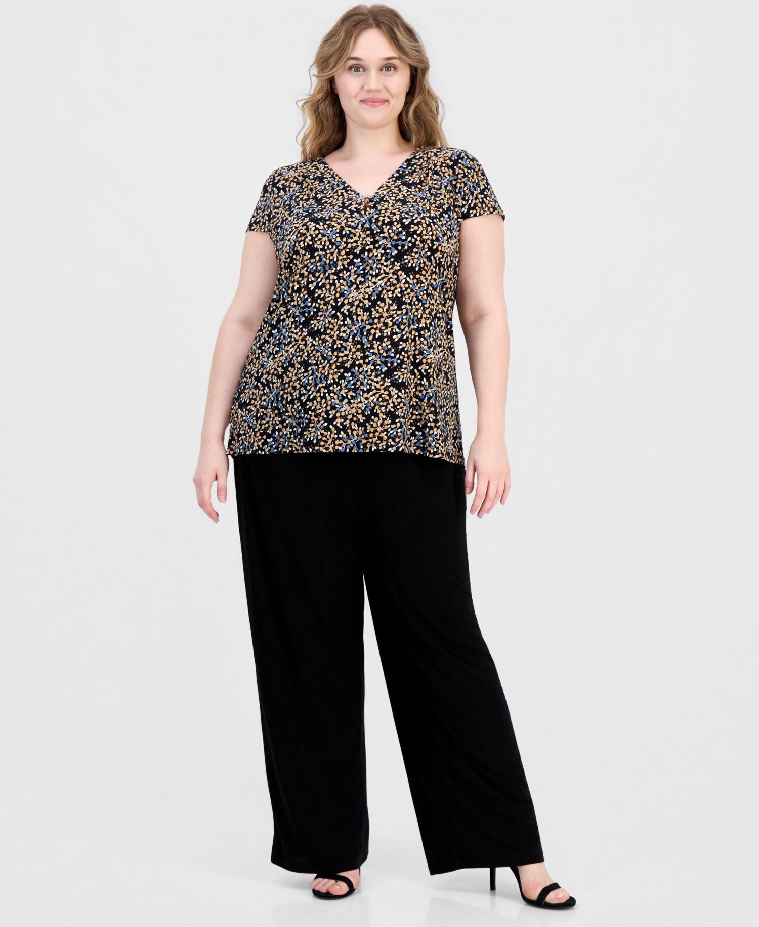 Plus Size Printed V-Neck Short-Sleeve Top